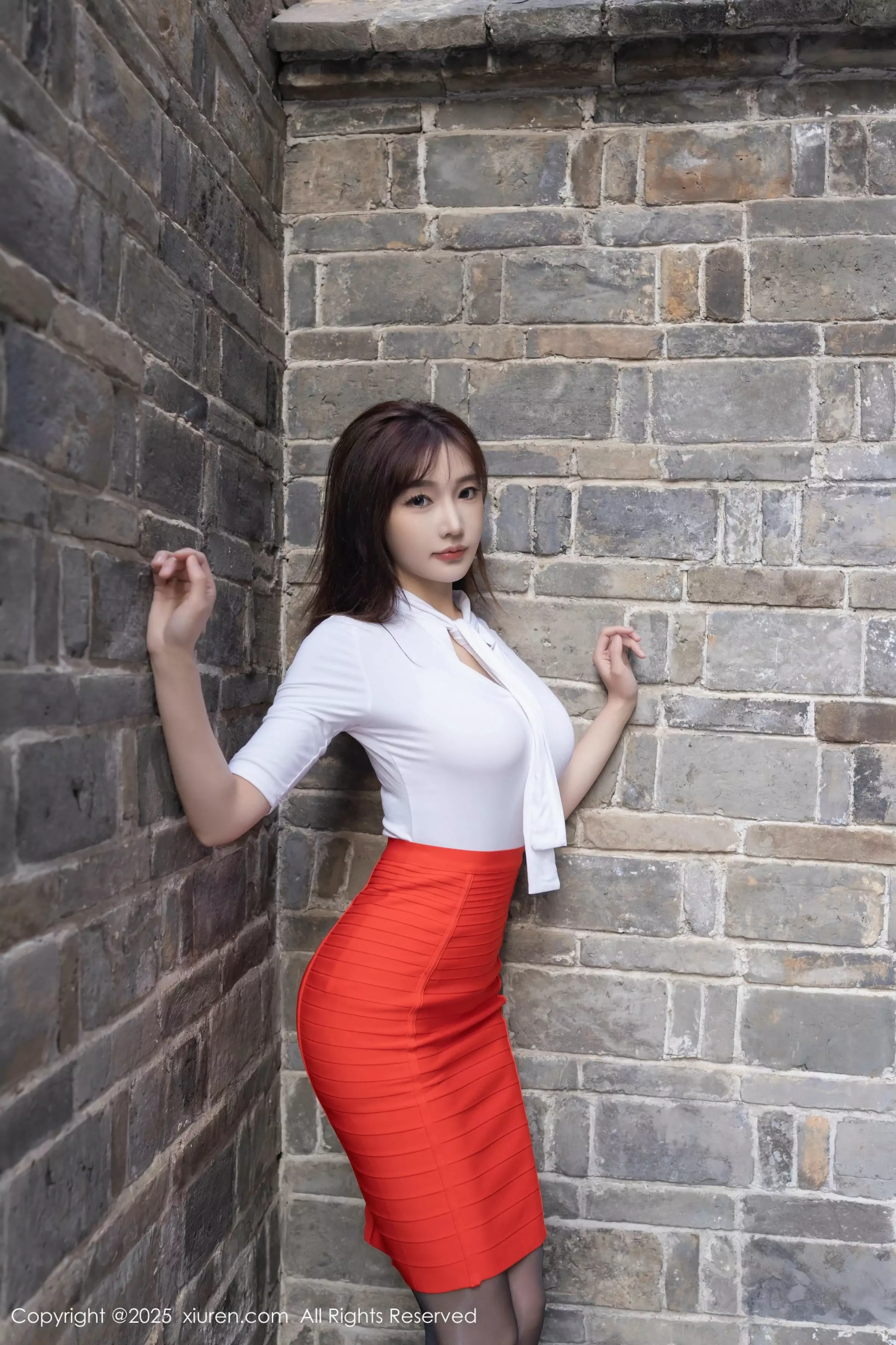 秀人集.com_[XiuRen秀人网]No.10014_模特陆萱萱剧情主题红色短裙配超薄黑丝秀翘臀美腿撩人诱惑写真81P