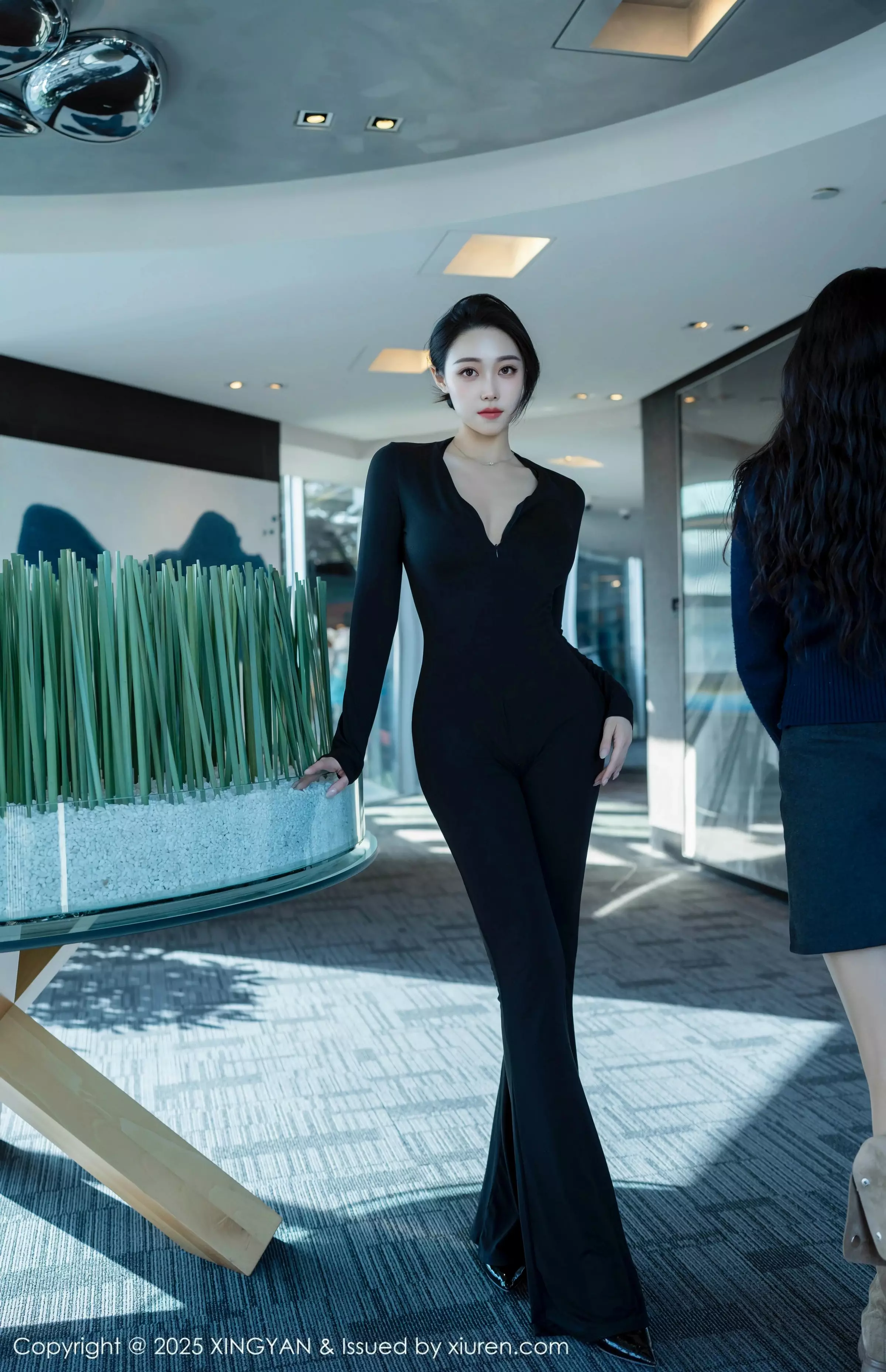 秀人集.com_[XINGYAN星颜社]VOL.322_模特清妙性感OL职业装露轻透黑色内衣秀完美身材诱惑写真81P