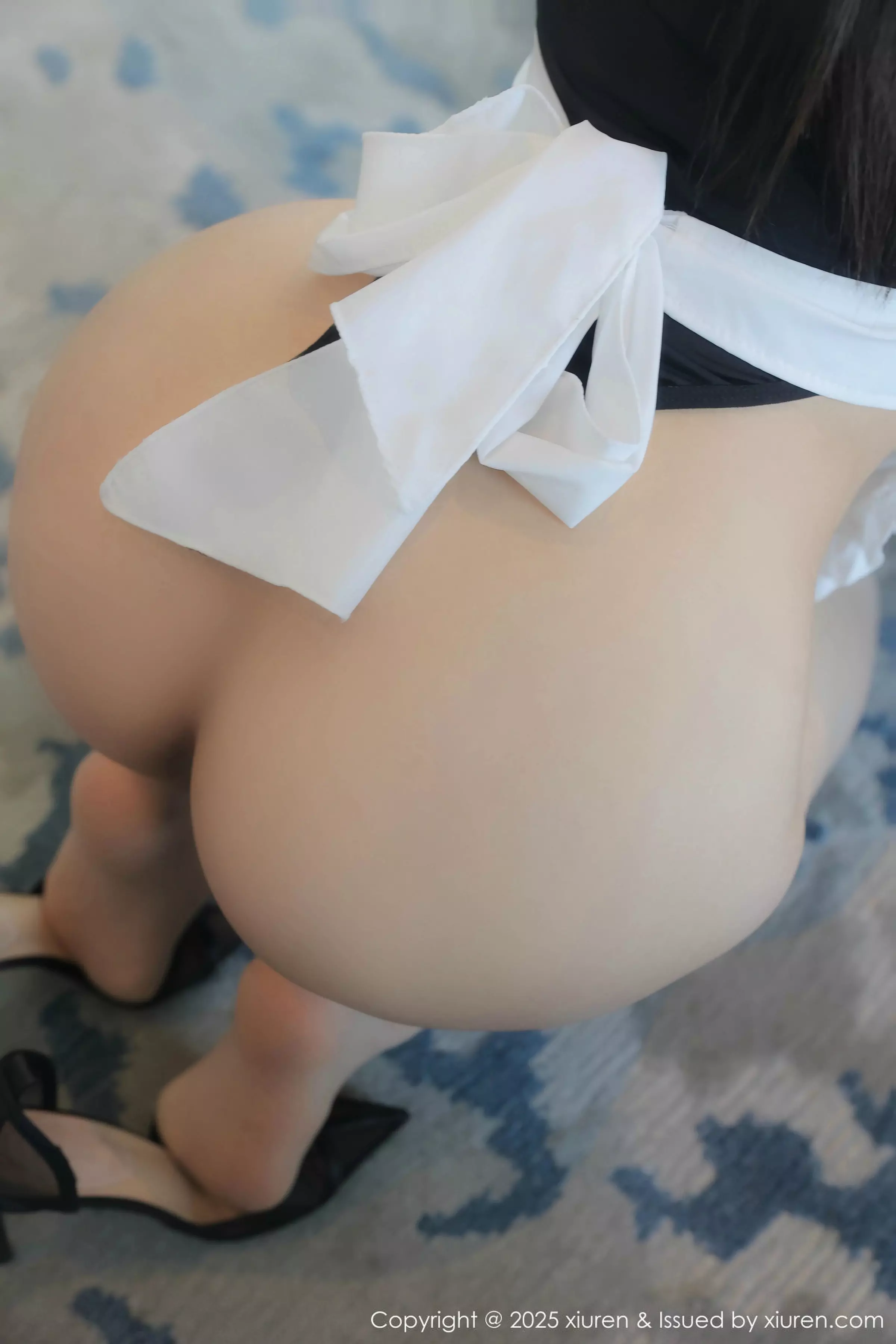 秀人集.com_[XiuRen秀人网]No.10024_模特Candy糖糖黑色女仆服饰配超薄无内肉丝秀丰腴身姿诱惑写真78P