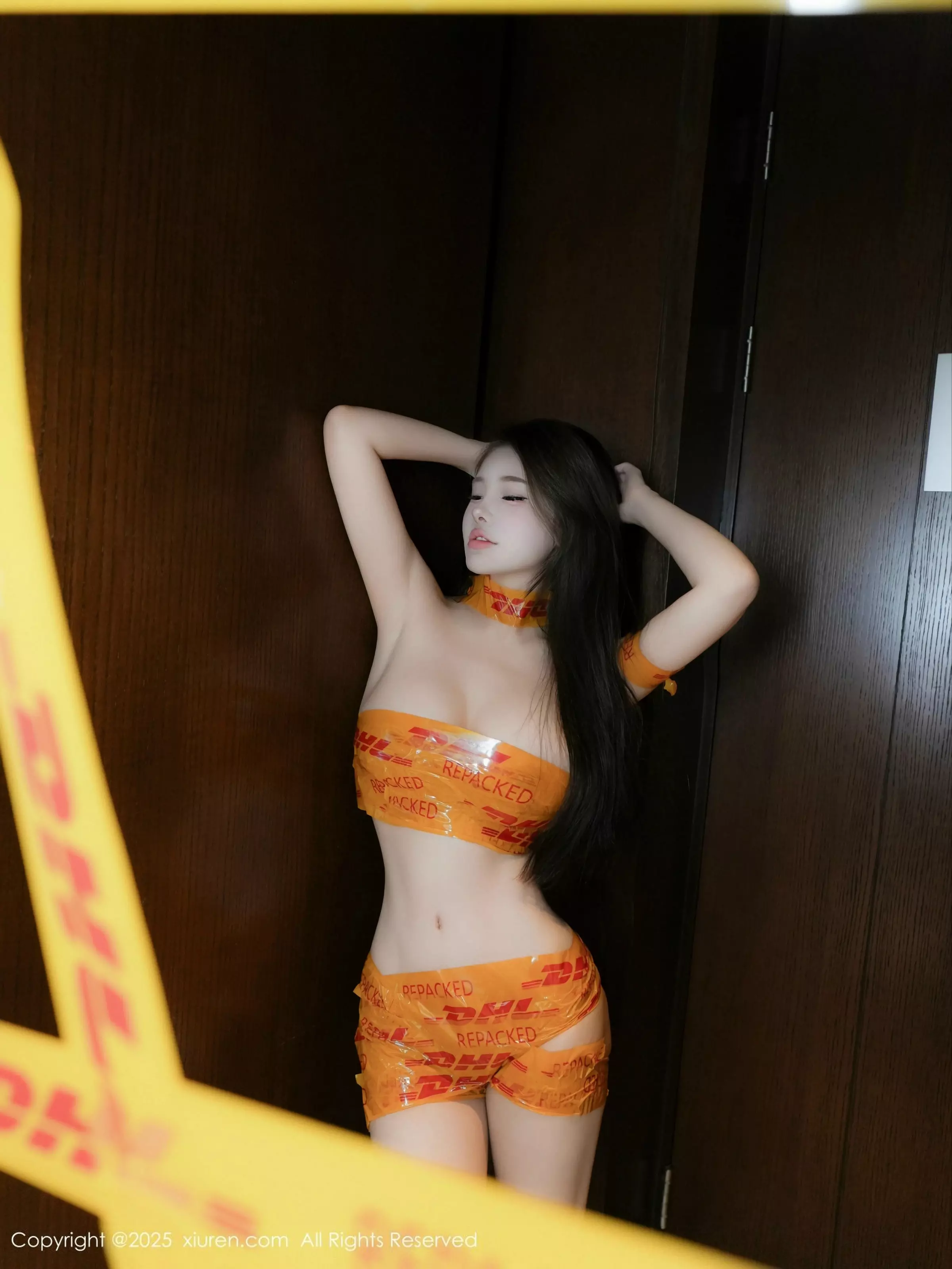 秀人集.com_[XiuRen秀人网]No.10016_模特甜妮户外性感黄色胶带裹身秀完美身材白嫩肌肤诱惑写真76P