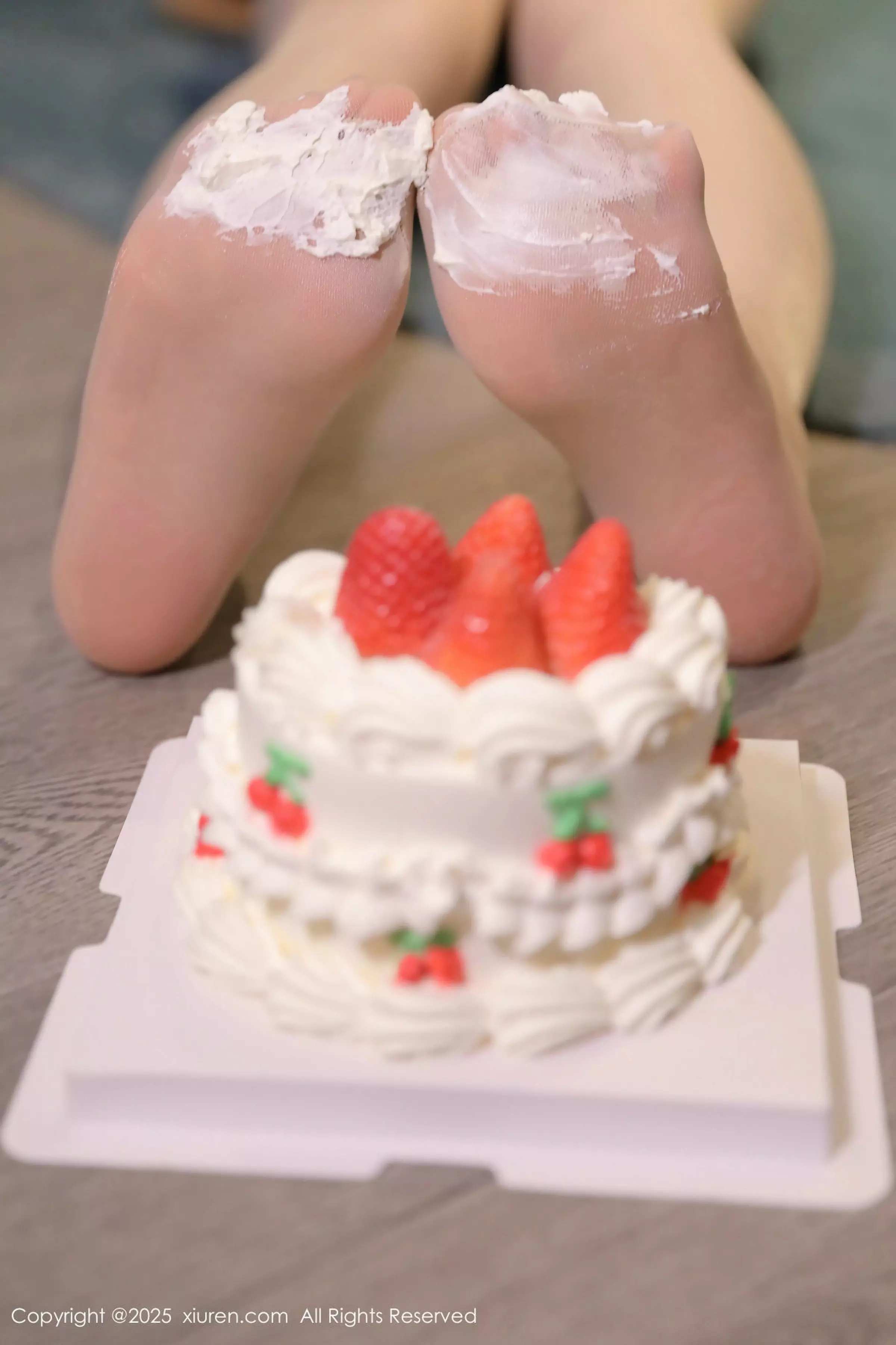 秀人集.com_[XiuRen秀人网]No.10029_模特小蛮妖Yummy蓝色连衣短裙配超薄肉丝秀曼妙身材诱惑写真69P