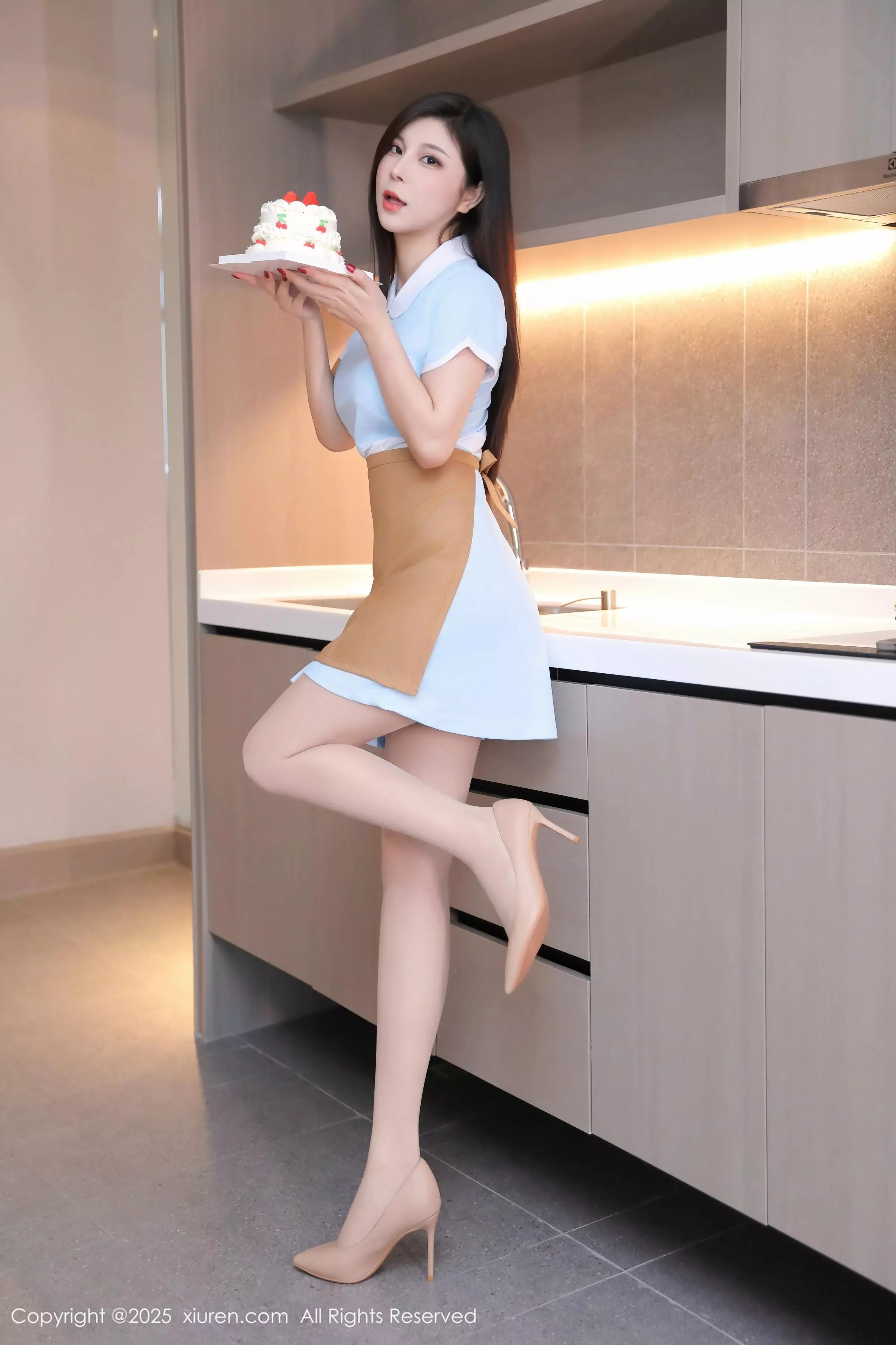 秀人集.com_[XiuRen秀人网]No.10029_模特小蛮妖Yummy蓝色连衣短裙配超薄肉丝秀曼妙身材诱惑写真69P