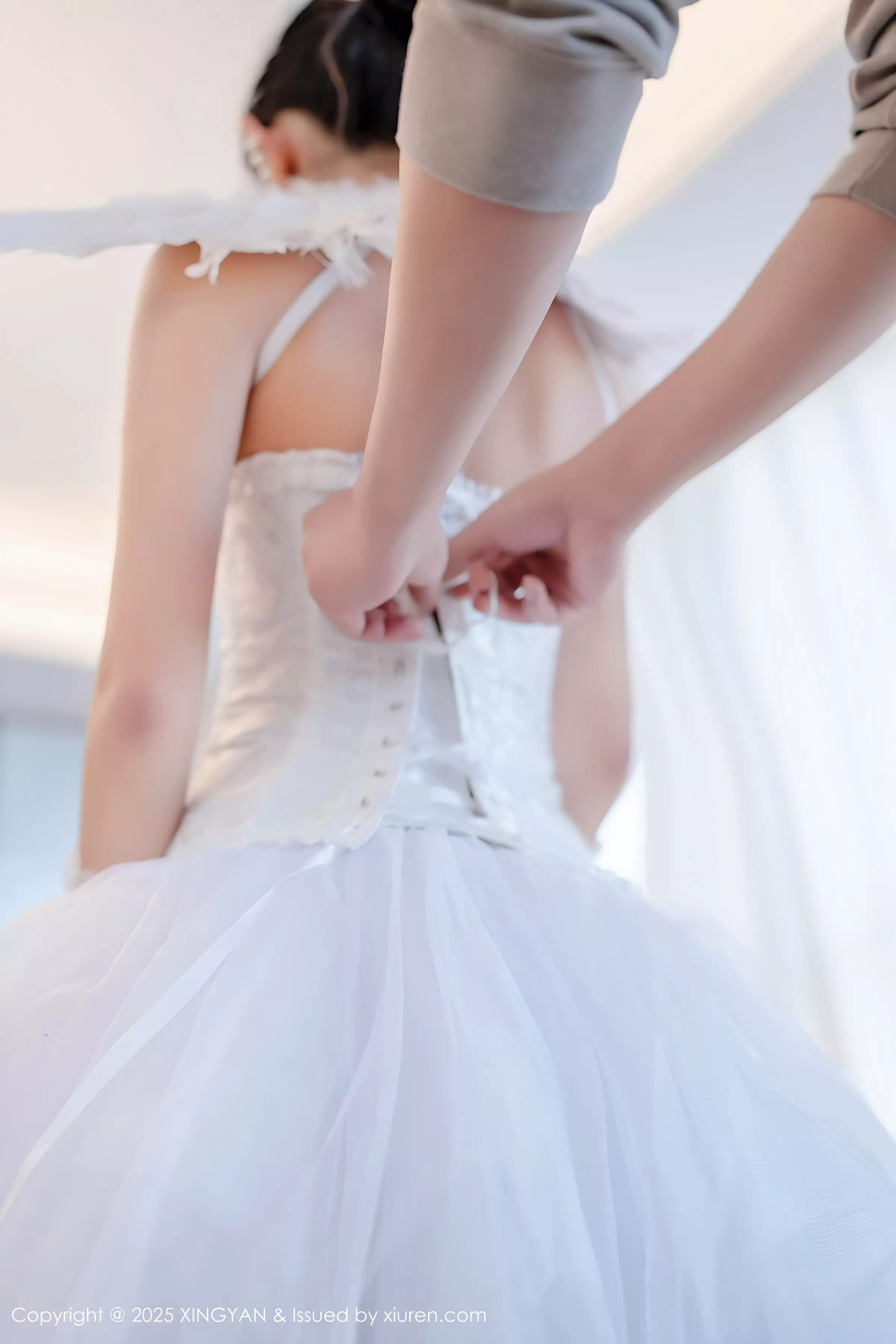 秀人集.com_[XINGYAN星颜社]VOL.324_模特星冉性感白色芭蕾吊带裙配白丝吊袜秀曼妙身姿诱惑写真78P