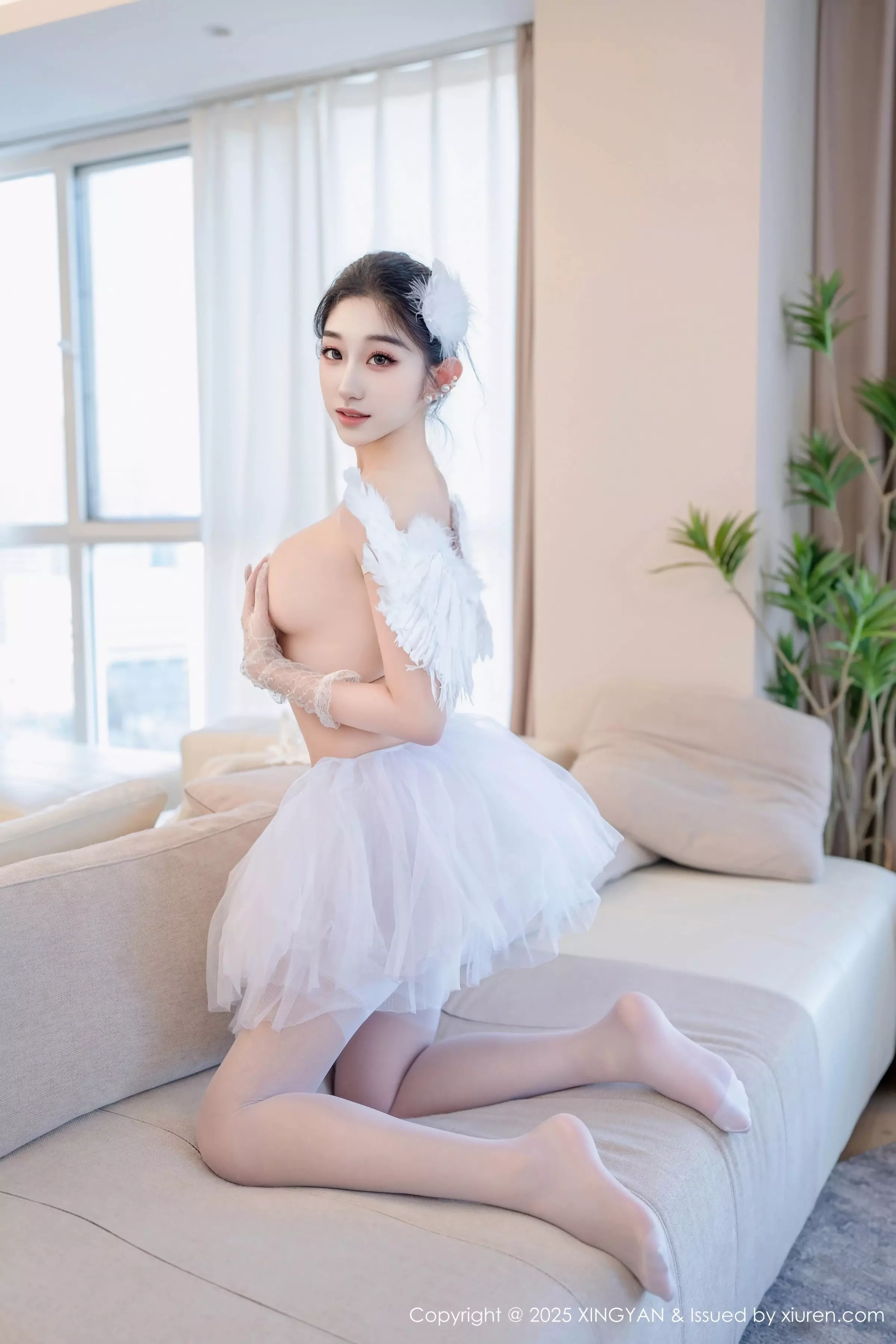 秀人集.com_[XINGYAN星颜社]VOL.324_模特星冉性感白色芭蕾吊带裙配白丝吊袜秀曼妙身姿诱惑写真78P