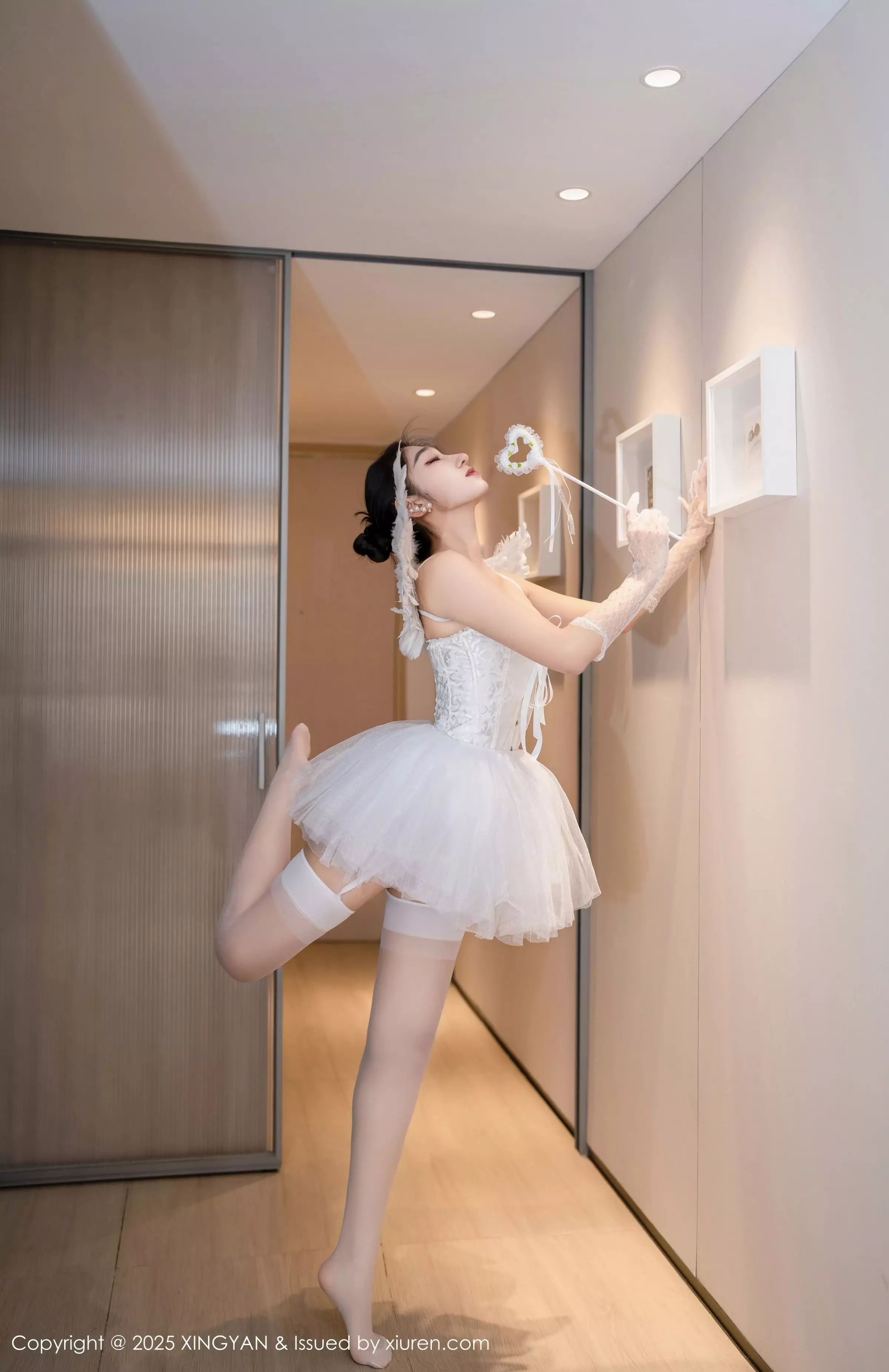 秀人集.com_[XINGYAN星颜社]VOL.324_模特星冉性感白色芭蕾吊带裙配白丝吊袜秀曼妙身姿诱惑写真78P