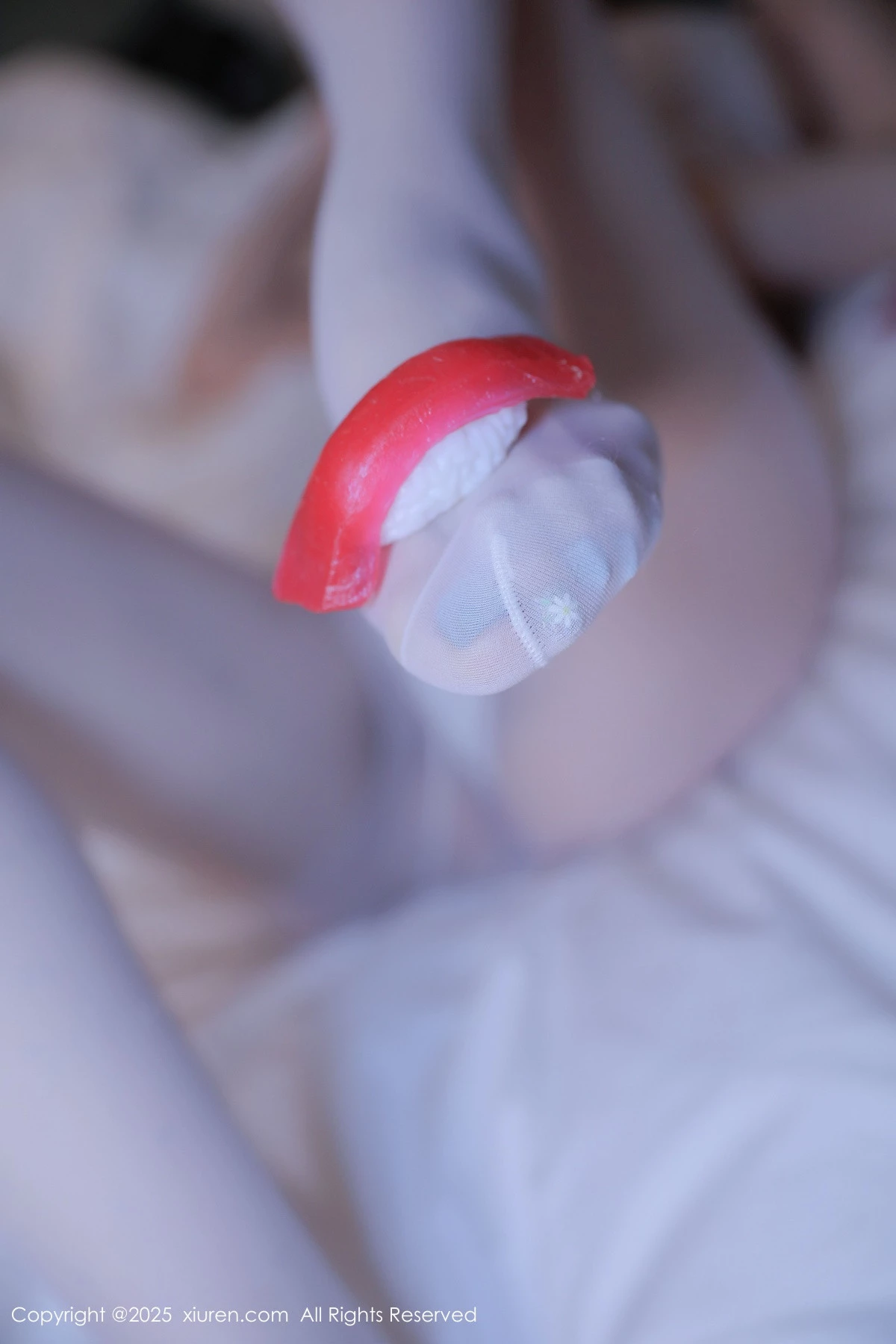 秀人集.com_[XiuRen秀人网]No.9916_模特伊一Moon性感白T露白色内衣配超薄白丝秀曼妙身姿诱惑写真52P