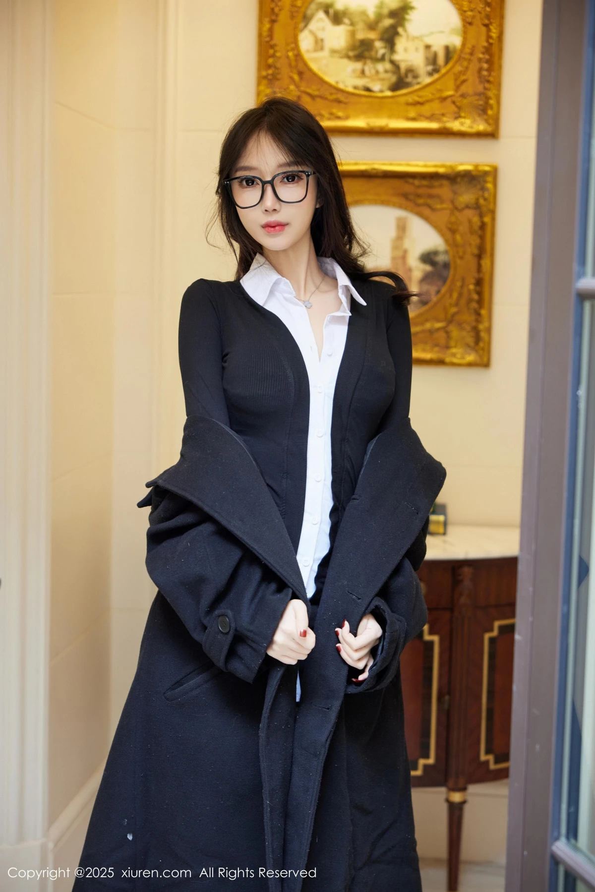 秀人集.com_[XiuRen秀人网]No.9926_模特玥儿玥er性感黑色外套裙露黑色内衣配超薄黑丝极致魅惑写真82P