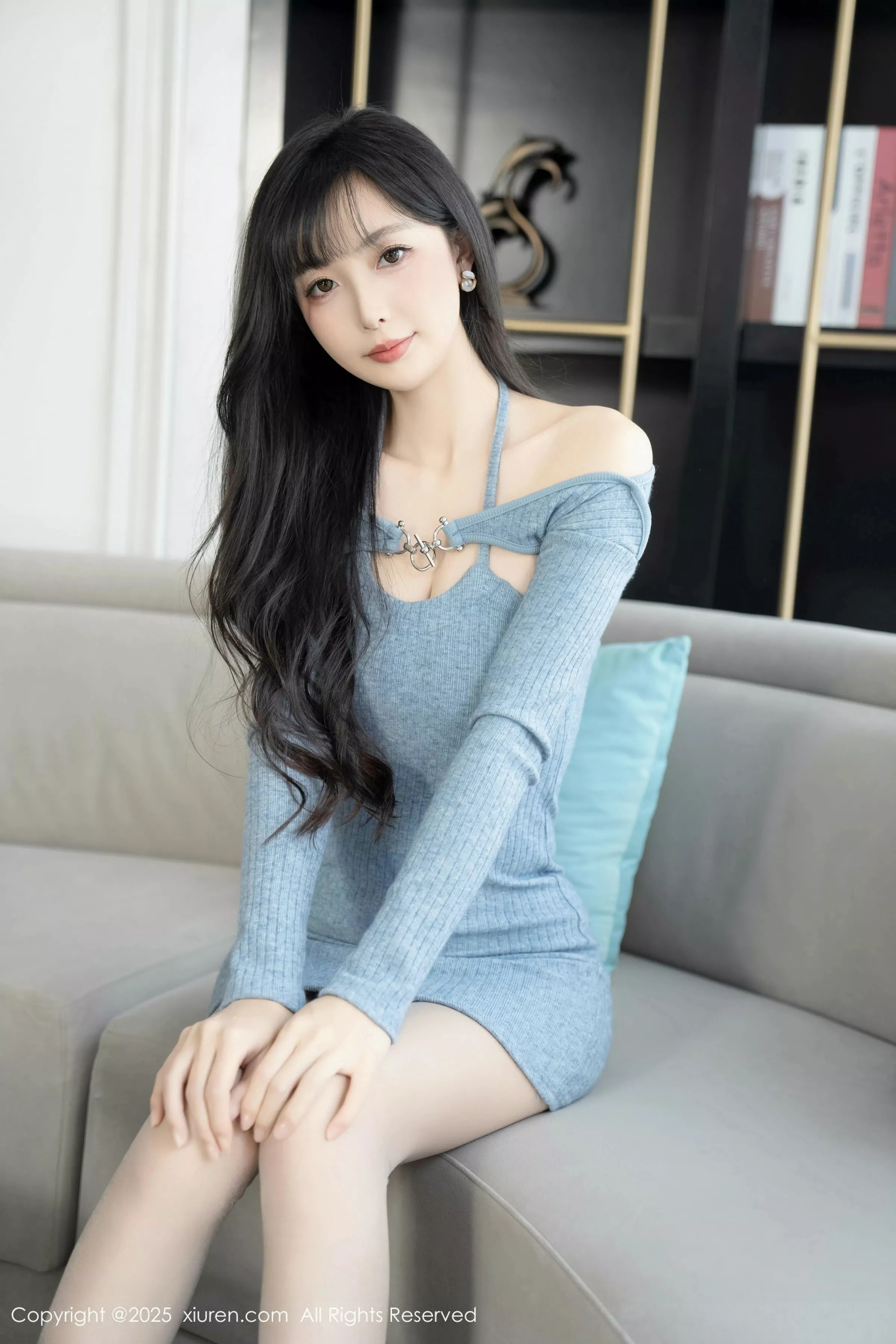 秀人集.com_[XiuRen秀人网]No.10124_模特樱桃小阑子性感浅蓝色连衣短裙配灰丝袜秀曼妙身姿诱惑写真86P