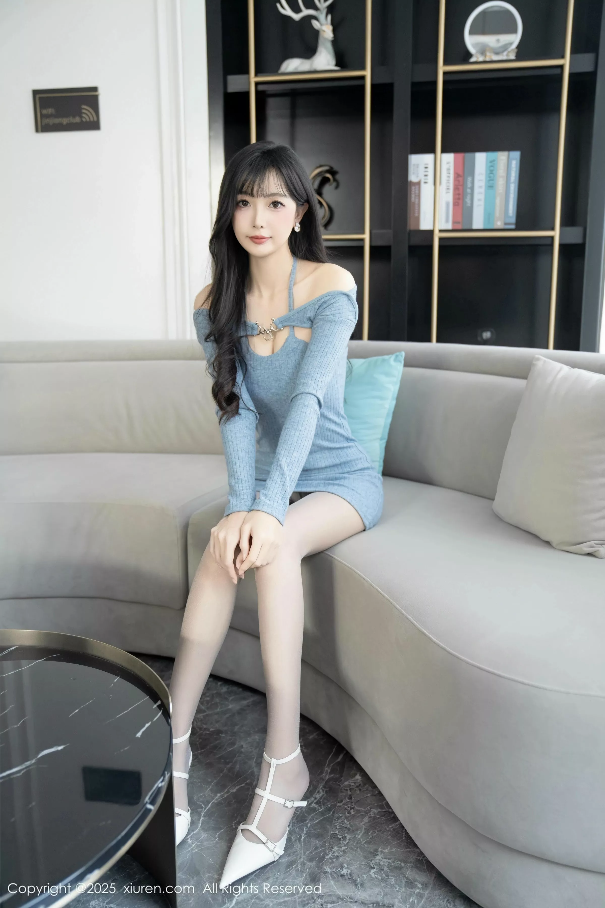 秀人集.com_[XiuRen秀人网]No.10124_模特樱桃小阑子性感浅蓝色连衣短裙配灰丝袜秀曼妙身姿诱惑写真86P