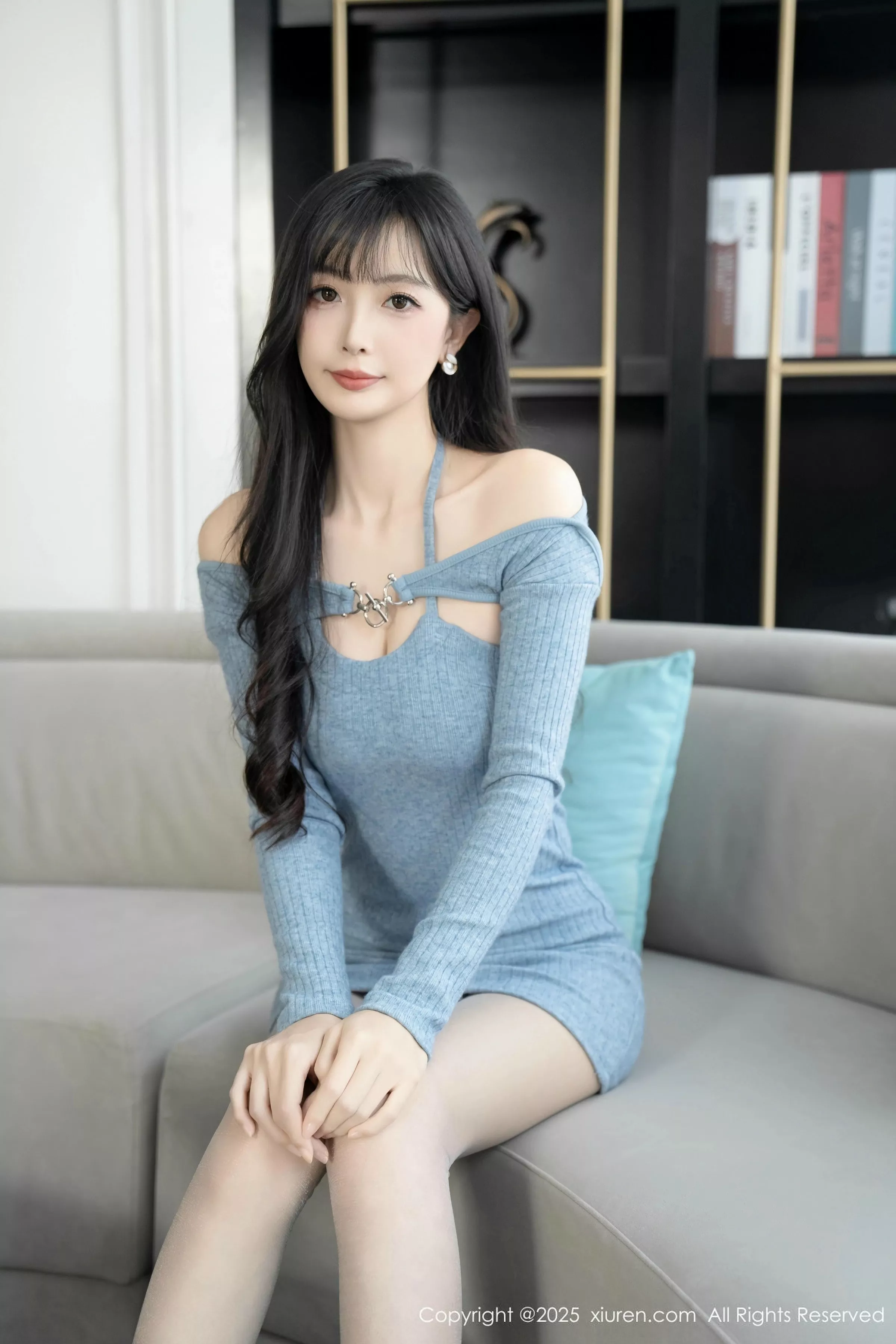 秀人集.com_[XiuRen秀人网]No.10124_模特樱桃小阑子性感浅蓝色连衣短裙配灰丝袜秀曼妙身姿诱惑写真86P