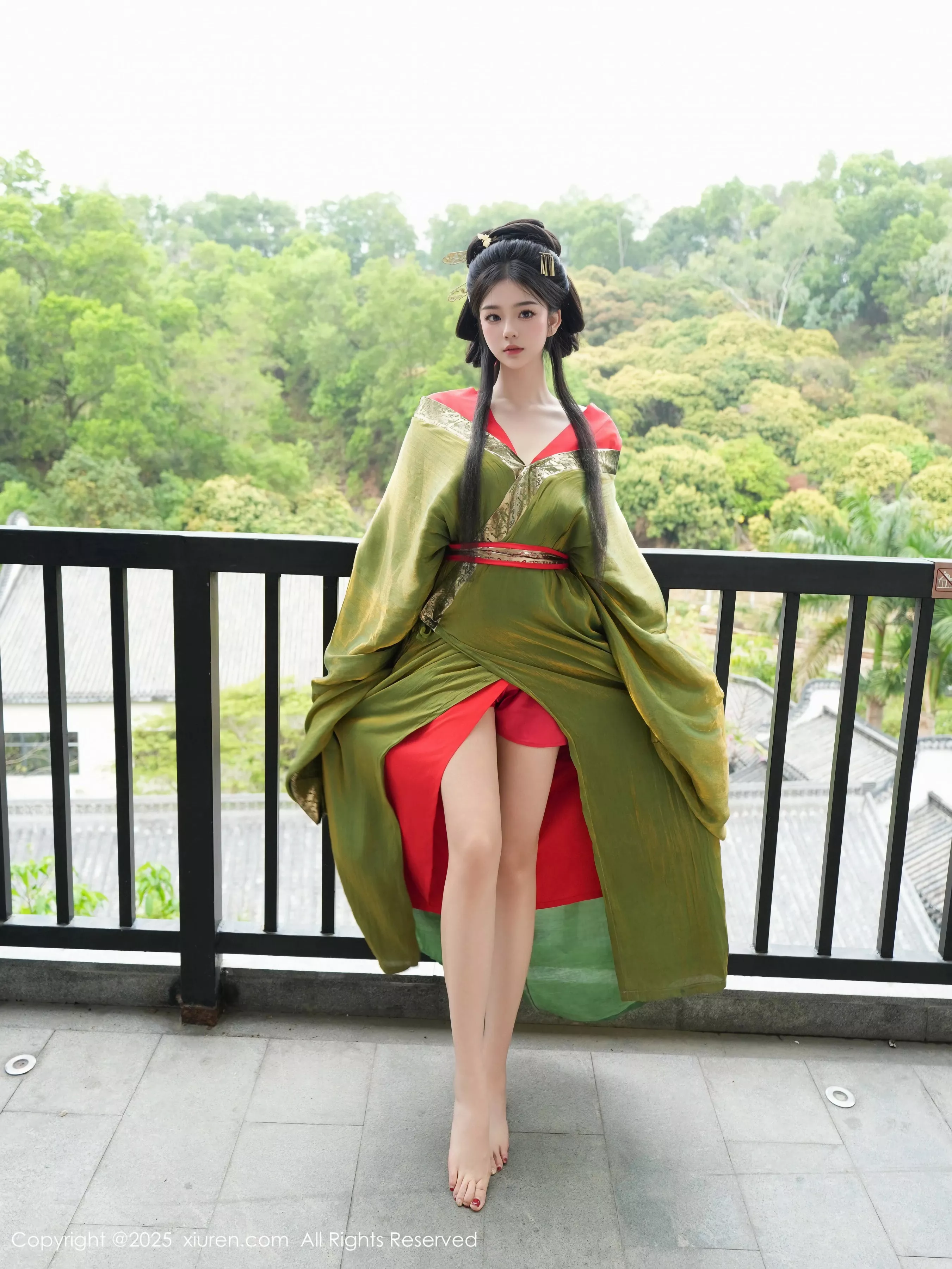 秀人集.com_[XiuRen秀人网]No.10126_模特雪糕CiCi性感绿色古风服饰露红色情趣服饰秀美腿诱惑写真68P