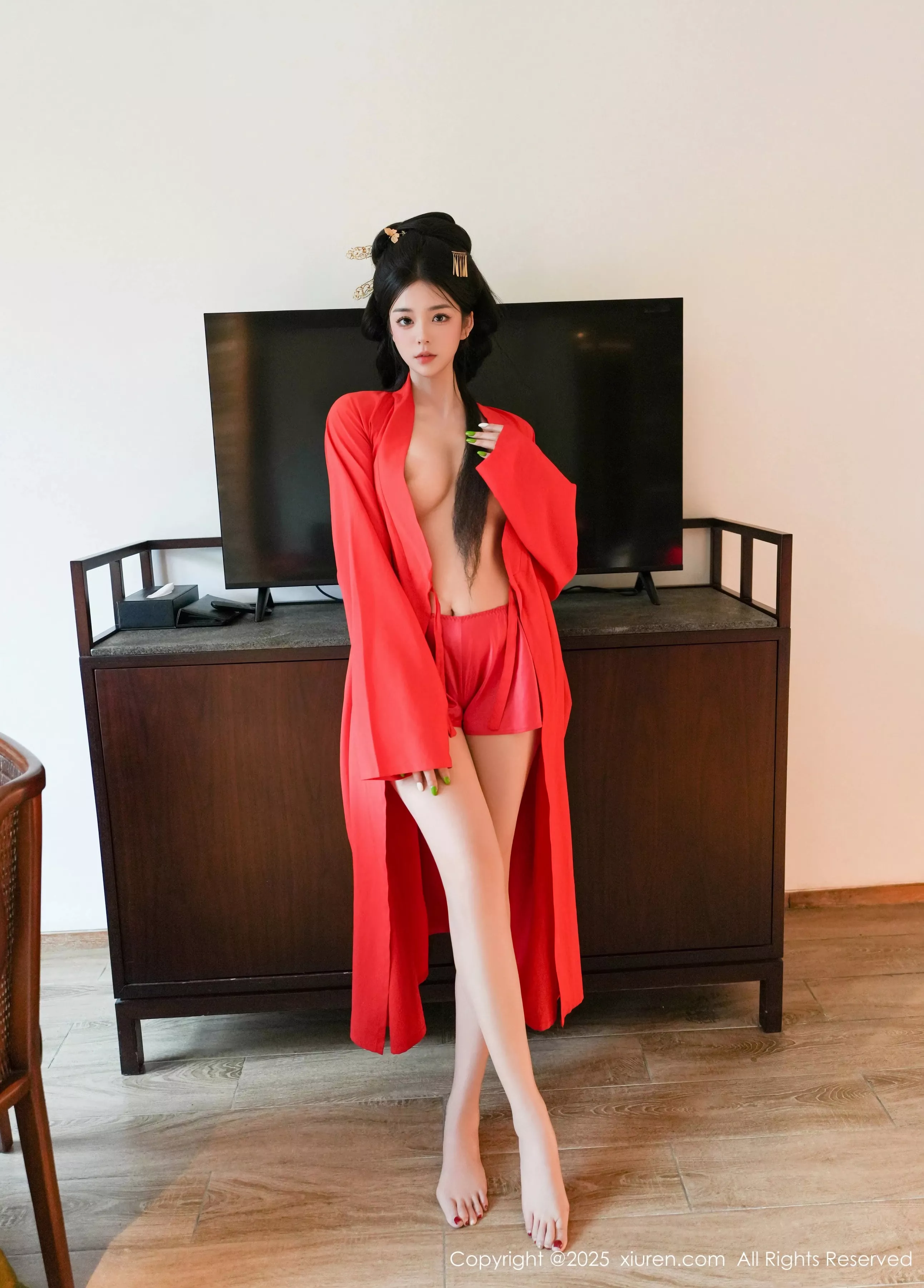 秀人集.com_[XiuRen秀人网]No.10126_模特雪糕CiCi性感绿色古风服饰露红色情趣服饰秀美腿诱惑写真68P