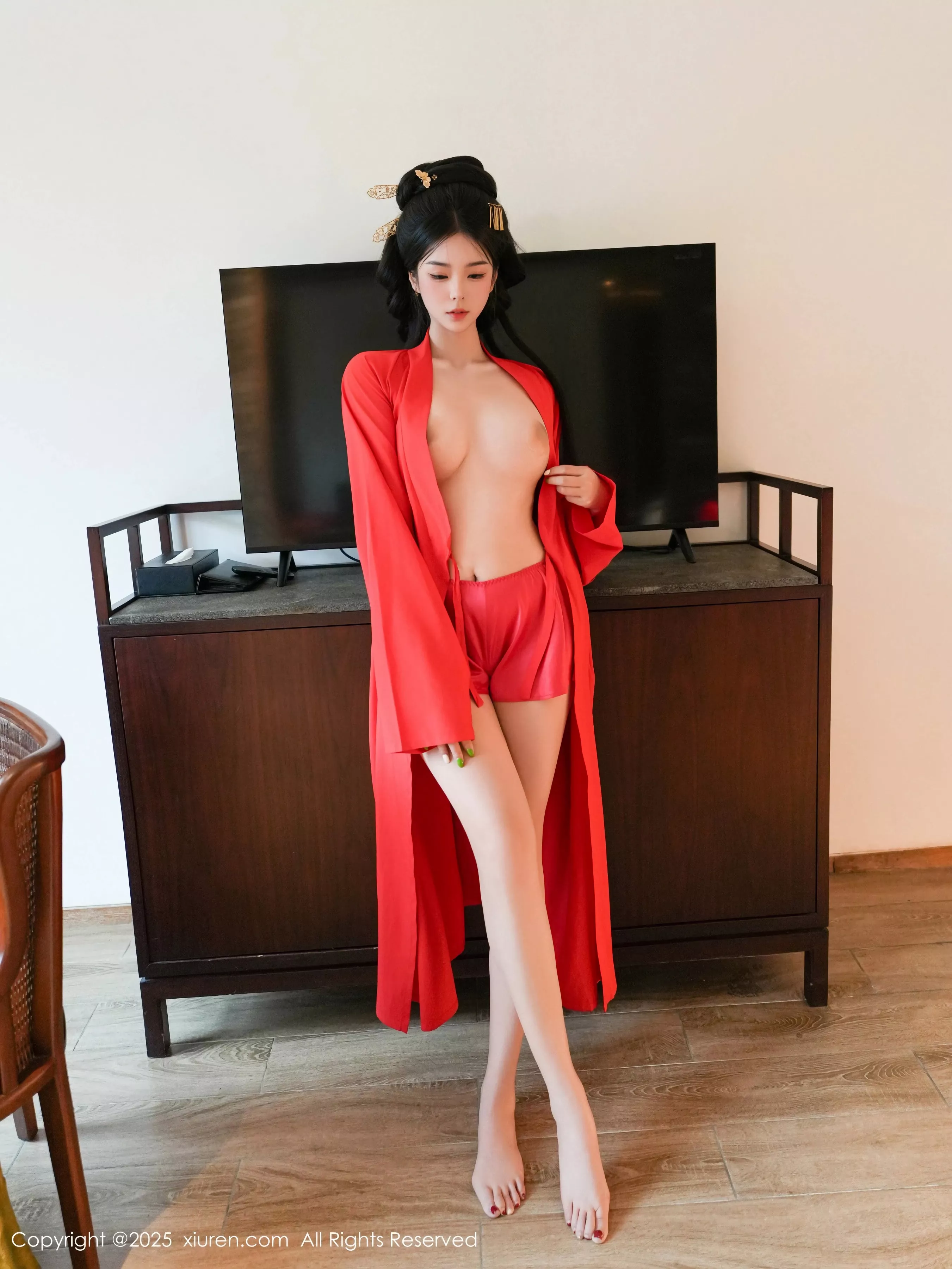 秀人集.com_[XiuRen秀人网]No.10126_模特雪糕CiCi性感绿色古风服饰露红色情趣服饰秀美腿诱惑写真68P