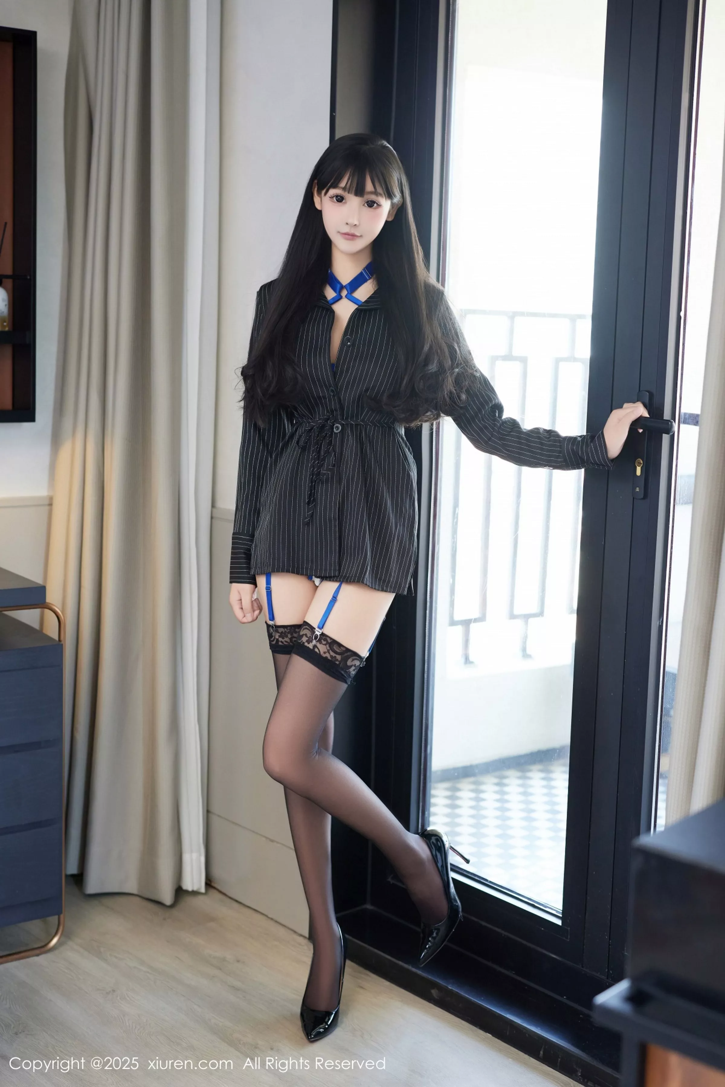 秀人集.com_[XiuRen秀人网]No.10154_模特智恩baby性感蓝色情趣内衣配黑丝吊袜秀丰腴美臀诱惑写真60P