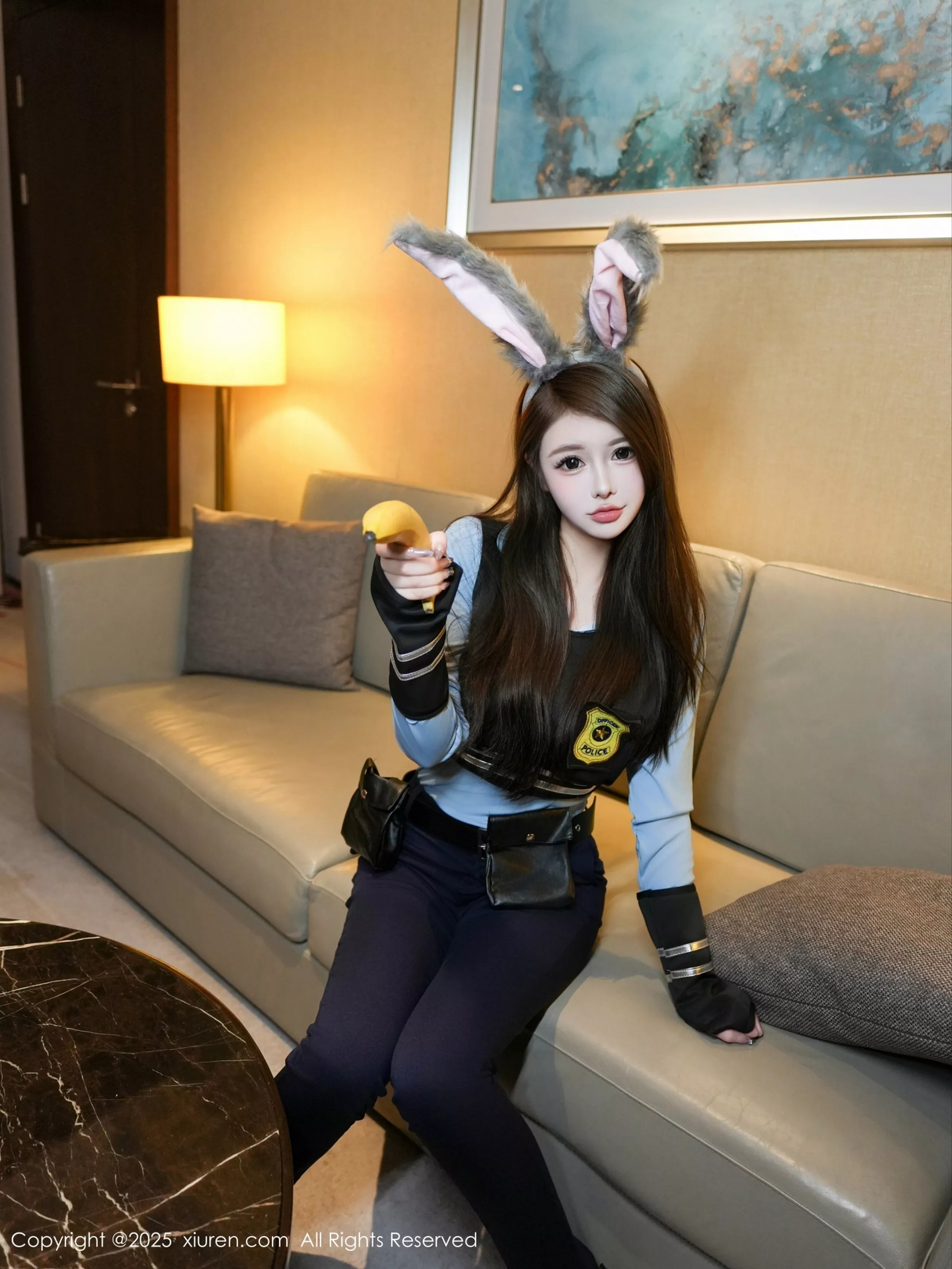 秀人集.com_[XiuRen秀人网]No.10158_模特甜妮性感黑色制服露半截上衣配超薄黑丝秀丰腴身姿诱惑写真69P