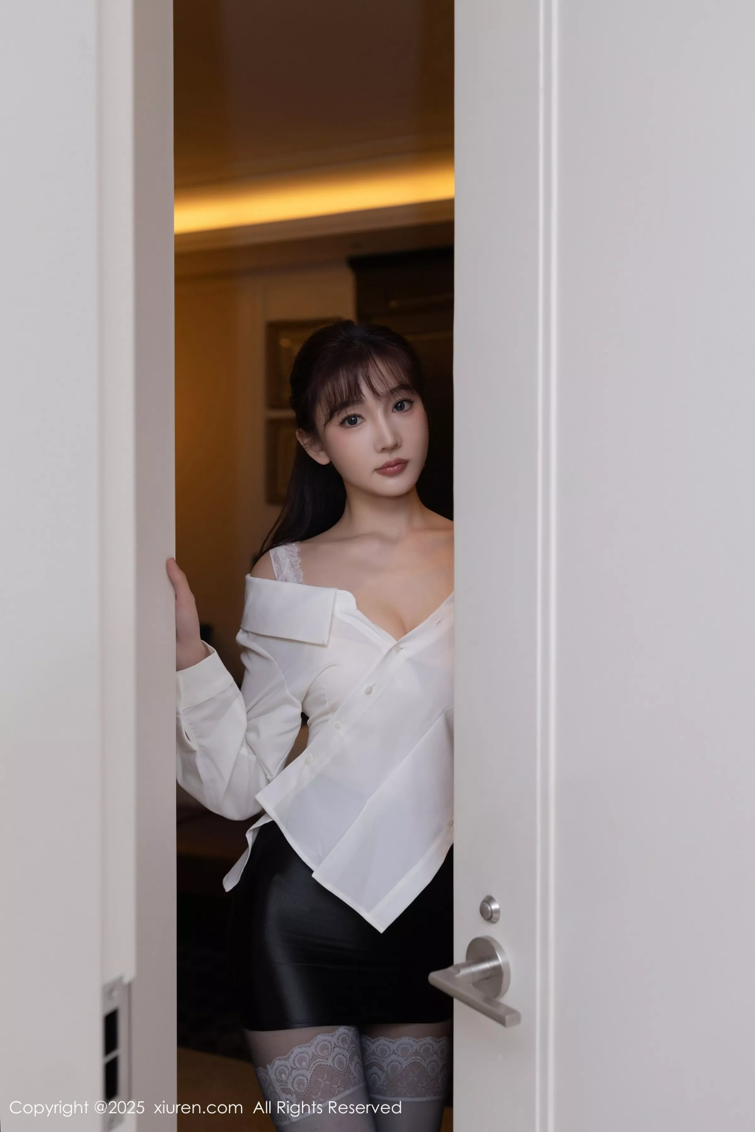 秀人集.com_[XiuRen秀人网]No.10166_模特陆萱萱白色衬衫露性感内衣配超薄黑丝秀完美身材诱惑写真80P