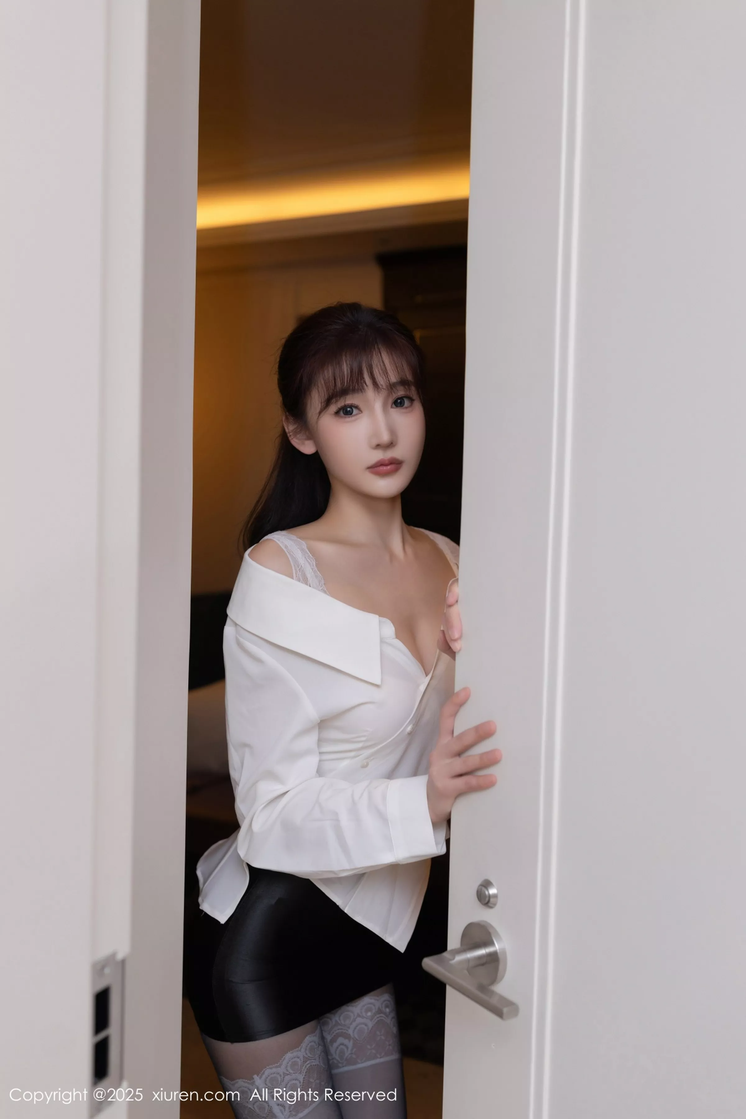 秀人集.com_[XiuRen秀人网]No.10166_模特陆萱萱白色衬衫露性感内衣配超薄黑丝秀完美身材诱惑写真80P