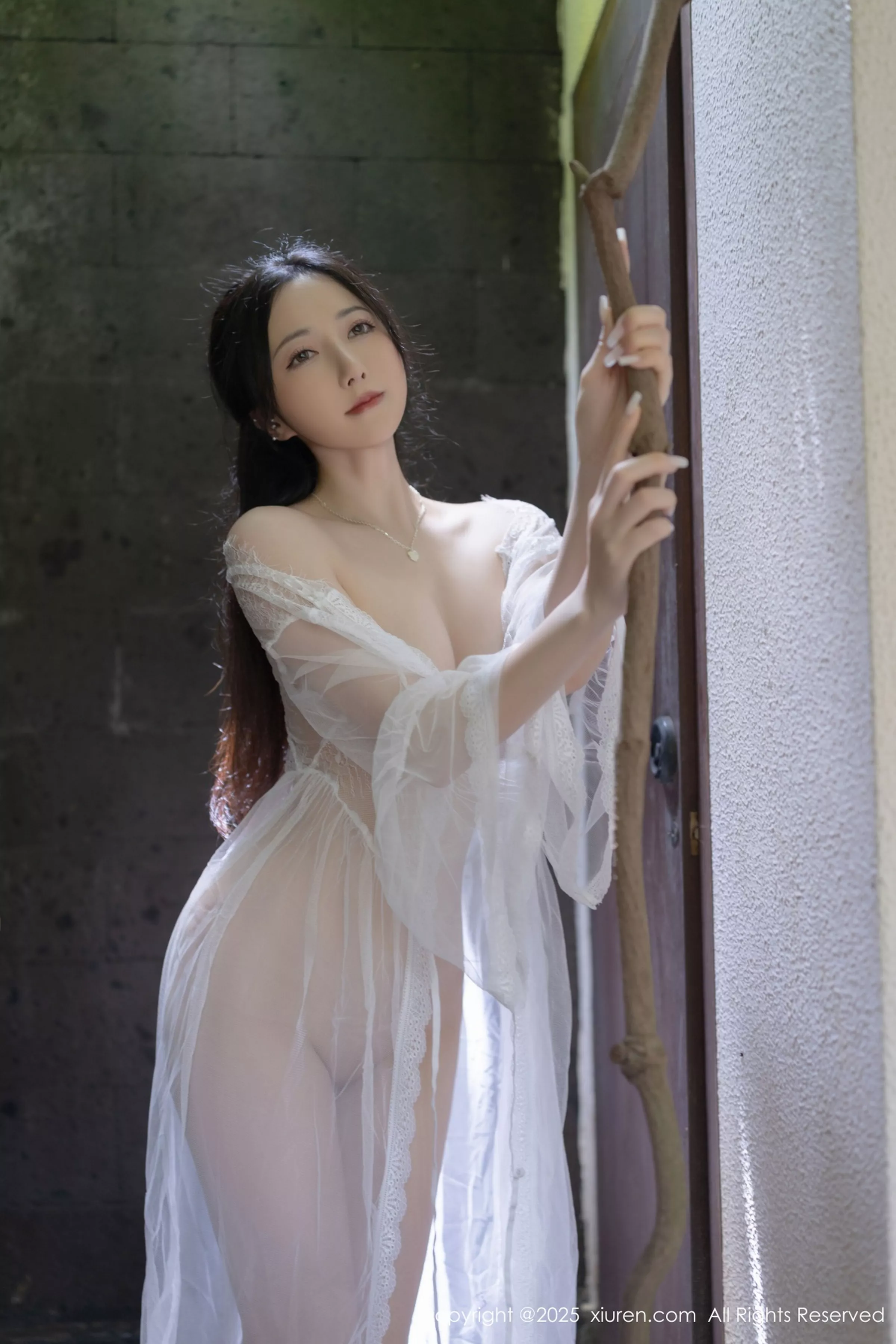 秀人集.com_[XiuRen秀人网]No.10173_模特鱼子酱Fish性感白色轻透连衣裙透视秀惹火身材撩人诱惑写真80P