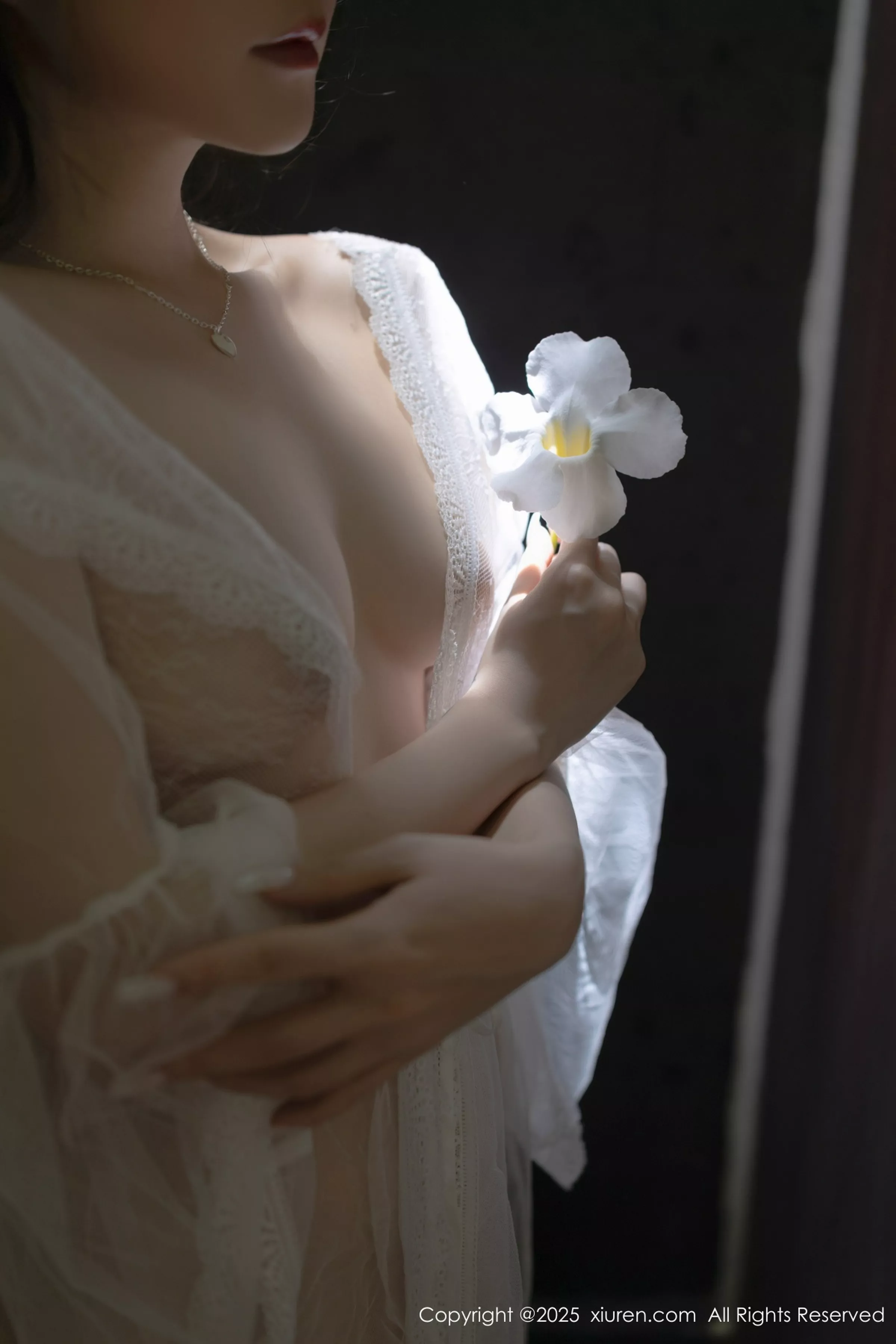 秀人集.com_[XiuRen秀人网]No.10173_模特鱼子酱Fish性感白色轻透连衣裙透视秀惹火身材撩人诱惑写真80P