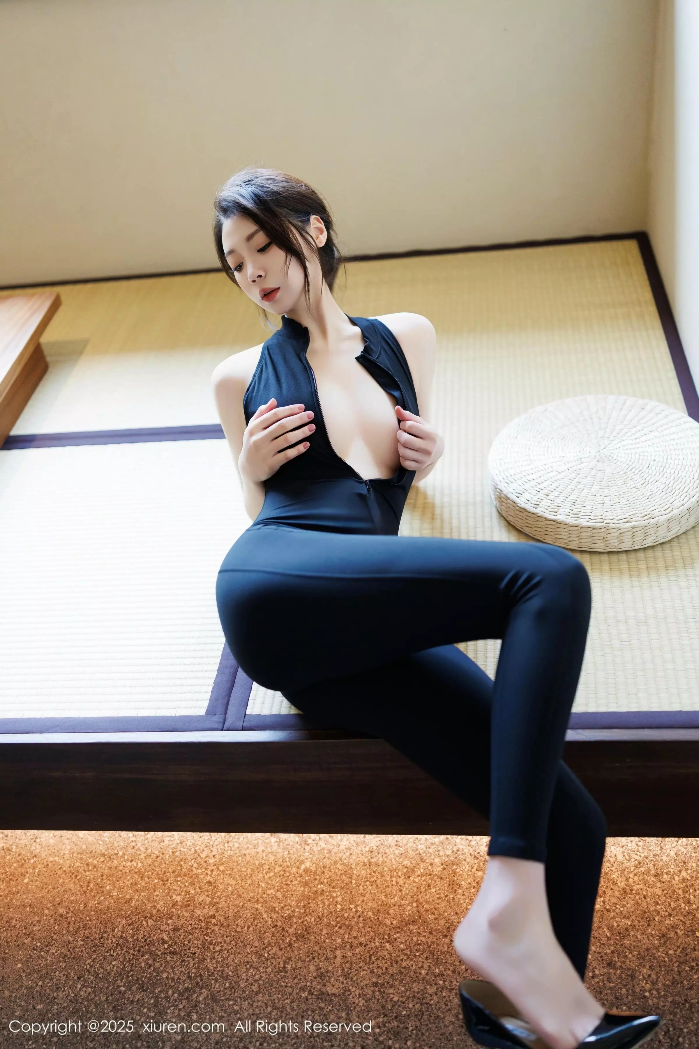 秀人集.com_[XiuRen秀人网]No.10059_模特梦心玥性感黑色情趣内衣配黑丝吊袜秀高挑曼妙身姿诱惑写真83P