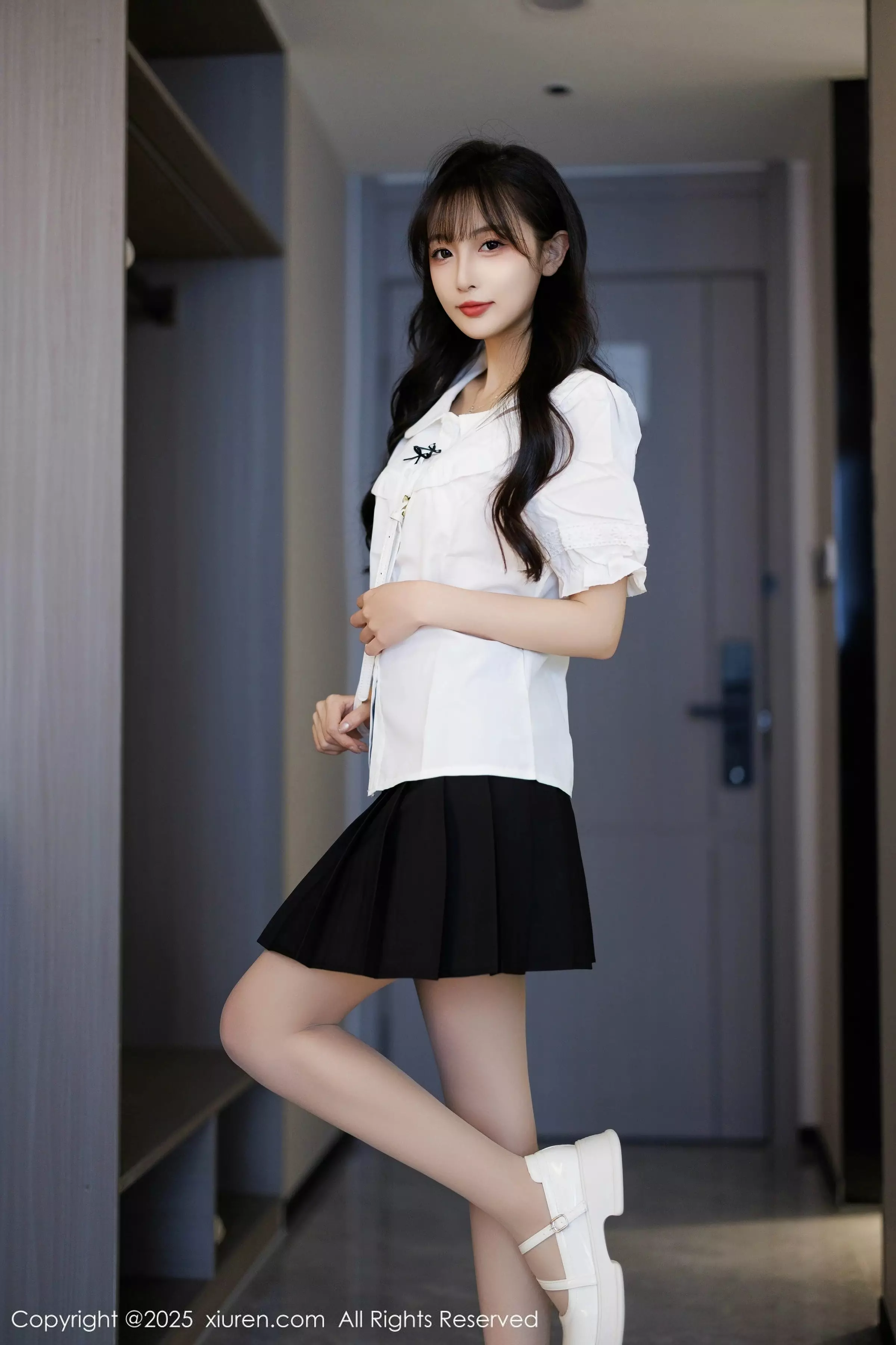 秀人集.com_[XiuRen秀人网]No.10067_模特樱桃小阑子性感白色上衣配黑短裙秀曼妙身姿迷人诱惑写真83P