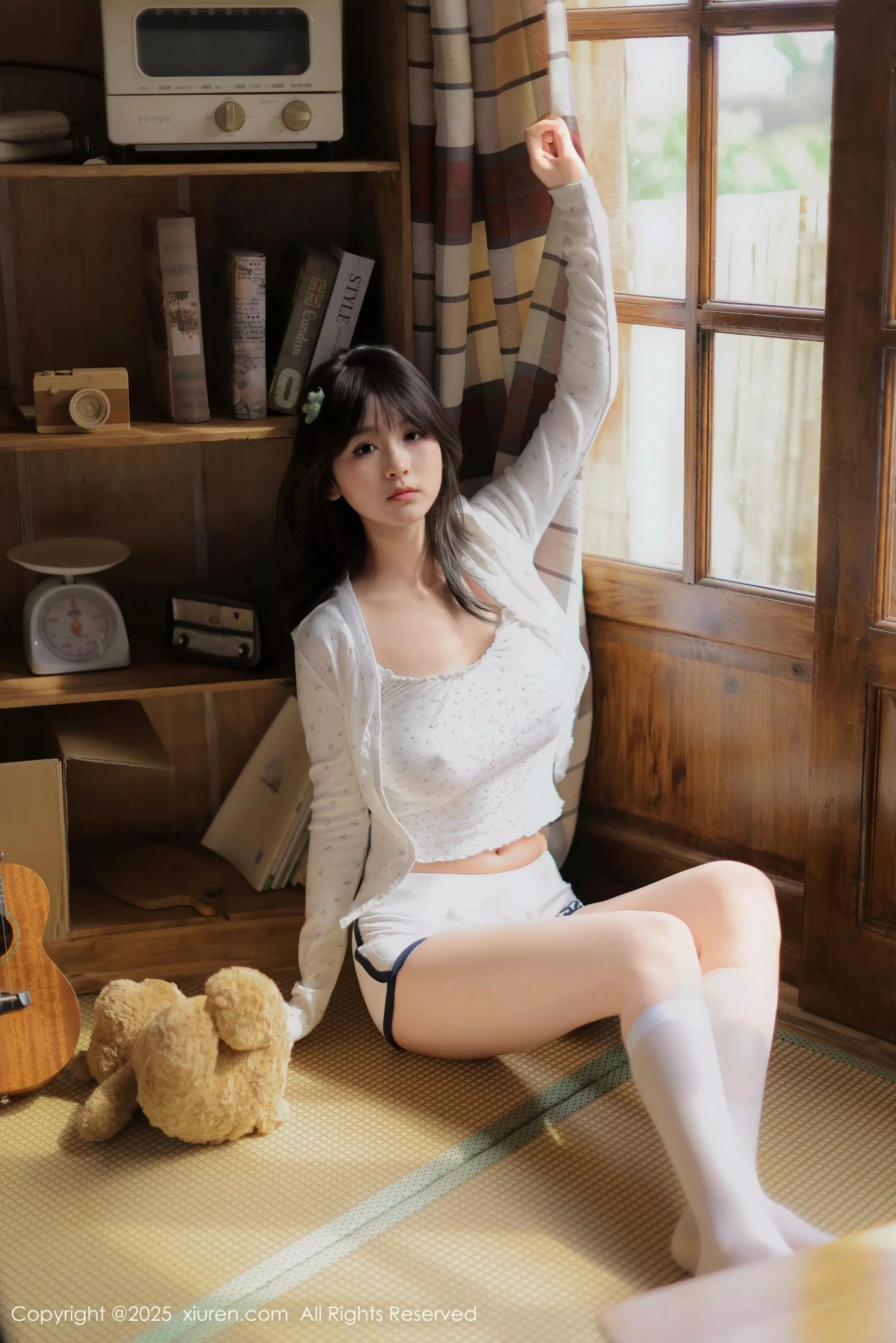 秀人集.com_[XiuRen秀人网]No.10073_模特奶芙乔乔性感原木棉吊带配白色丝袜秀凹凸身材完美诱惑写真70P