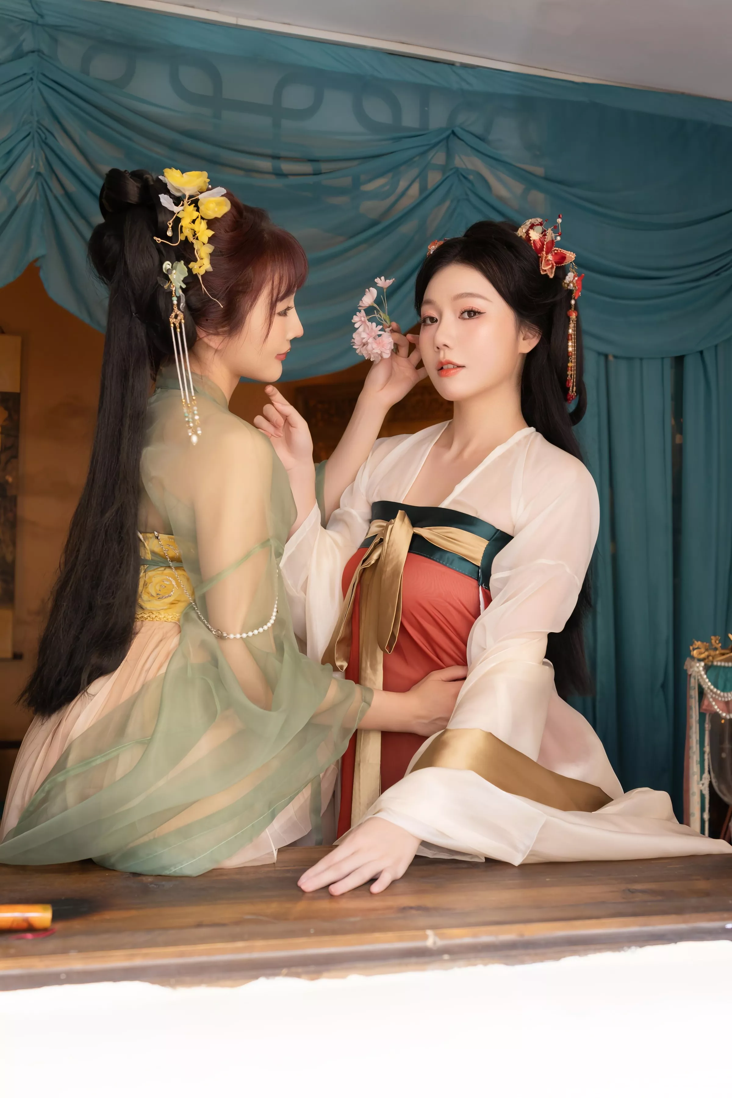 秀人集.com_[XiuRen秀人网]No.10223_模特合集女神陆萱萱＆安然anran激情互动薄纱古装撩人诱惑写真80P