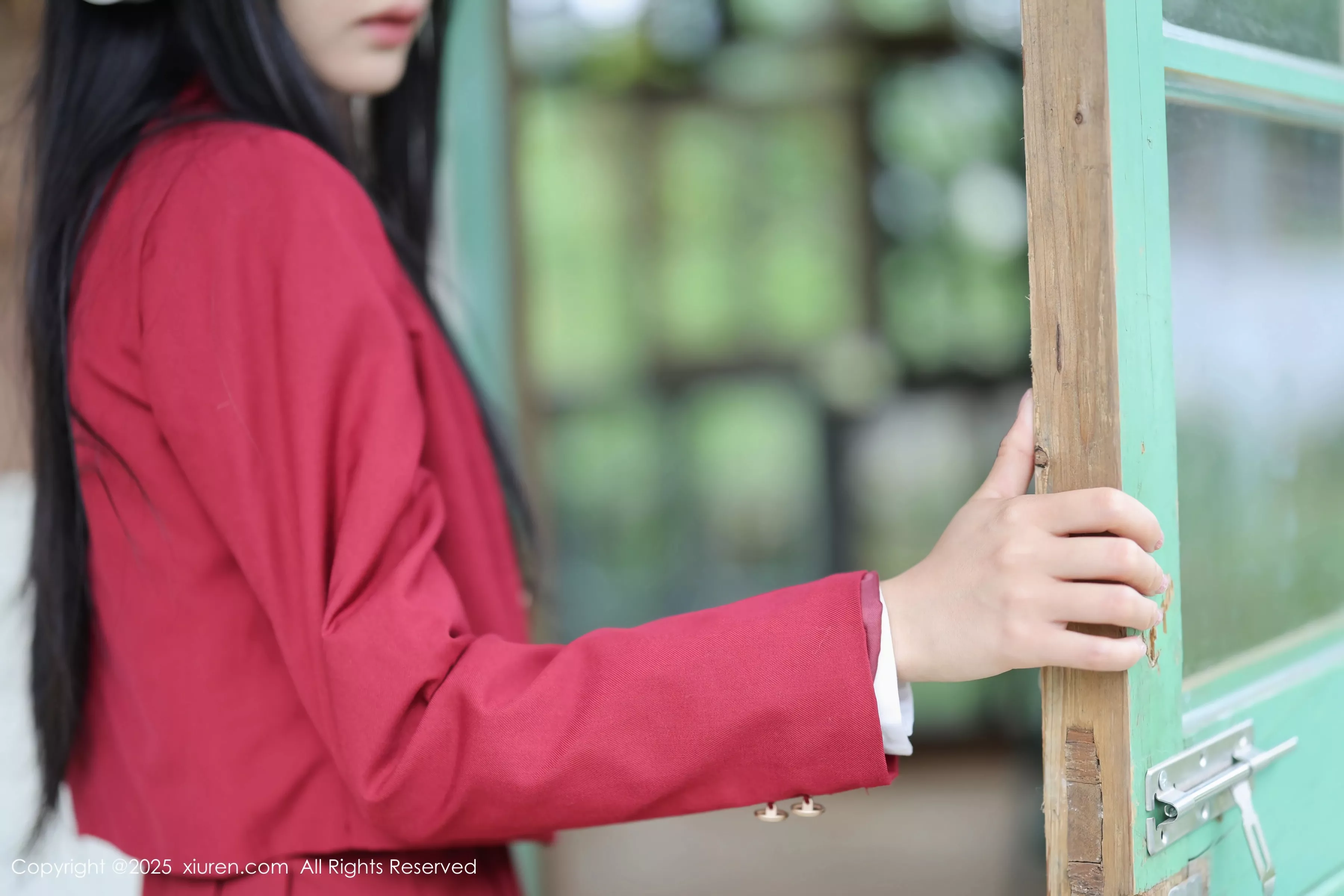 秀人集.com_[XiuRen秀人网]No.10215_新人模特茂木希子性感红色裙子配肉色丝袜秀完美曲线诱惑写真82P