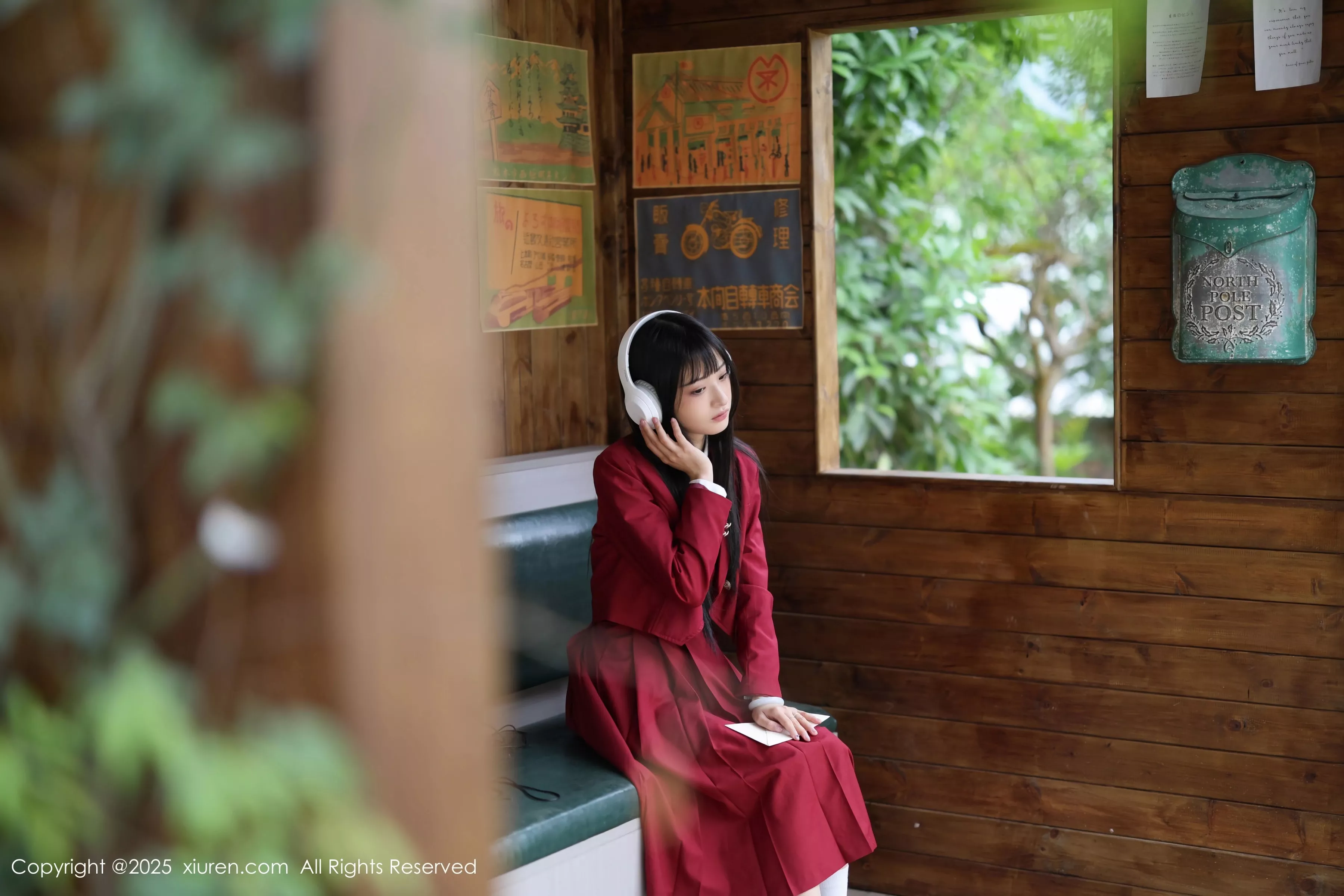 秀人集.com_[XiuRen秀人网]No.10215_新人模特茂木希子性感红色裙子配肉色丝袜秀完美曲线诱惑写真82P