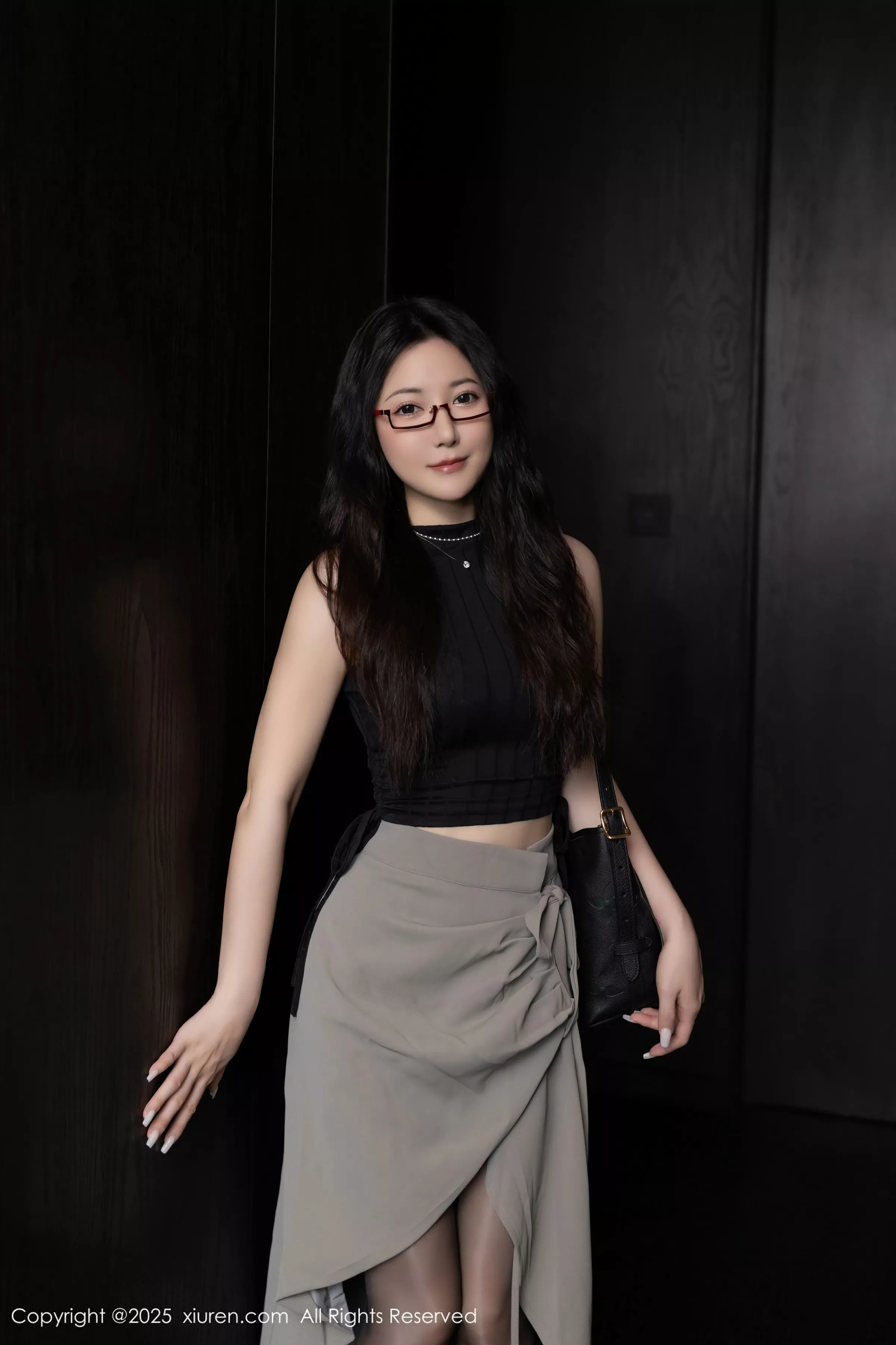 秀人集.com_[XiuRen秀人网]No.10231_模特鱼子酱Fish私房性感紫色内衣配黑丝吊袜秀完美身材诱惑写真80P