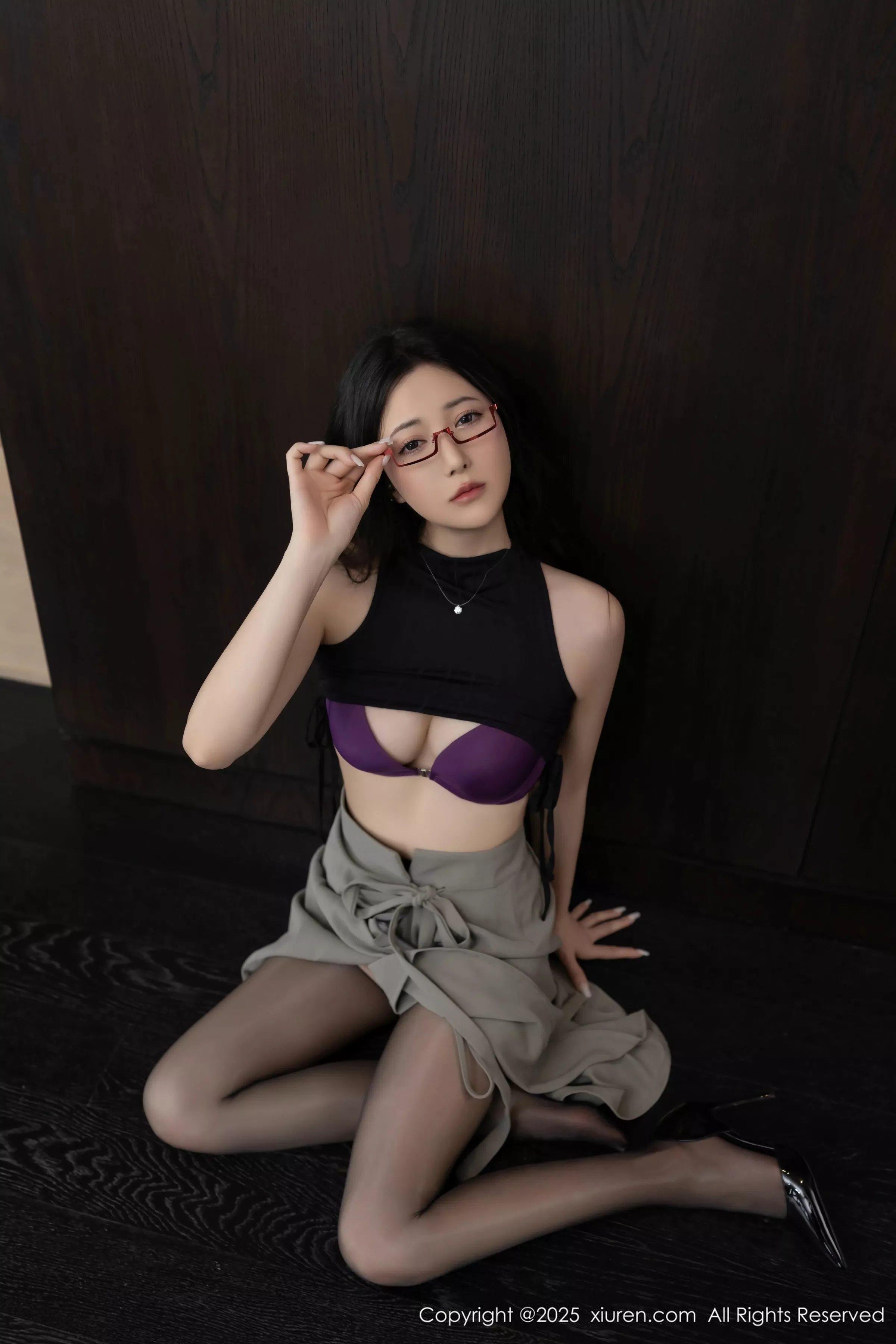 秀人集.com_[XiuRen秀人网]No.10231_模特鱼子酱Fish私房性感紫色内衣配黑丝吊袜秀完美身材诱惑写真80P