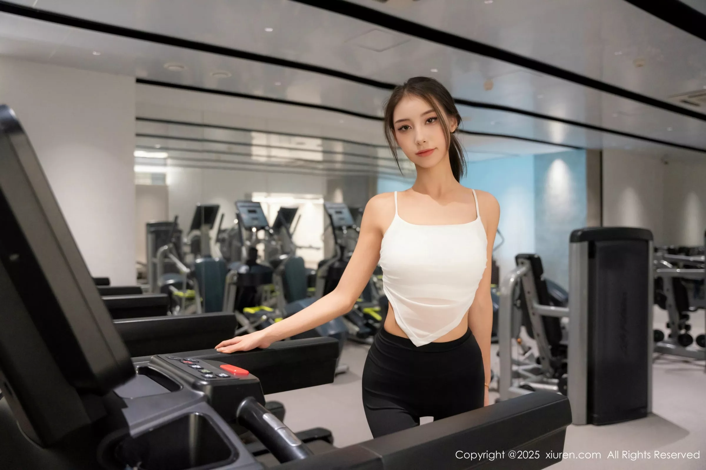 秀人集.com_[XiuRen秀人网]No.10239_模特Lingyu69健身房场景性感紧身瑜伽服饰秀丰腴身材诱惑写真58P