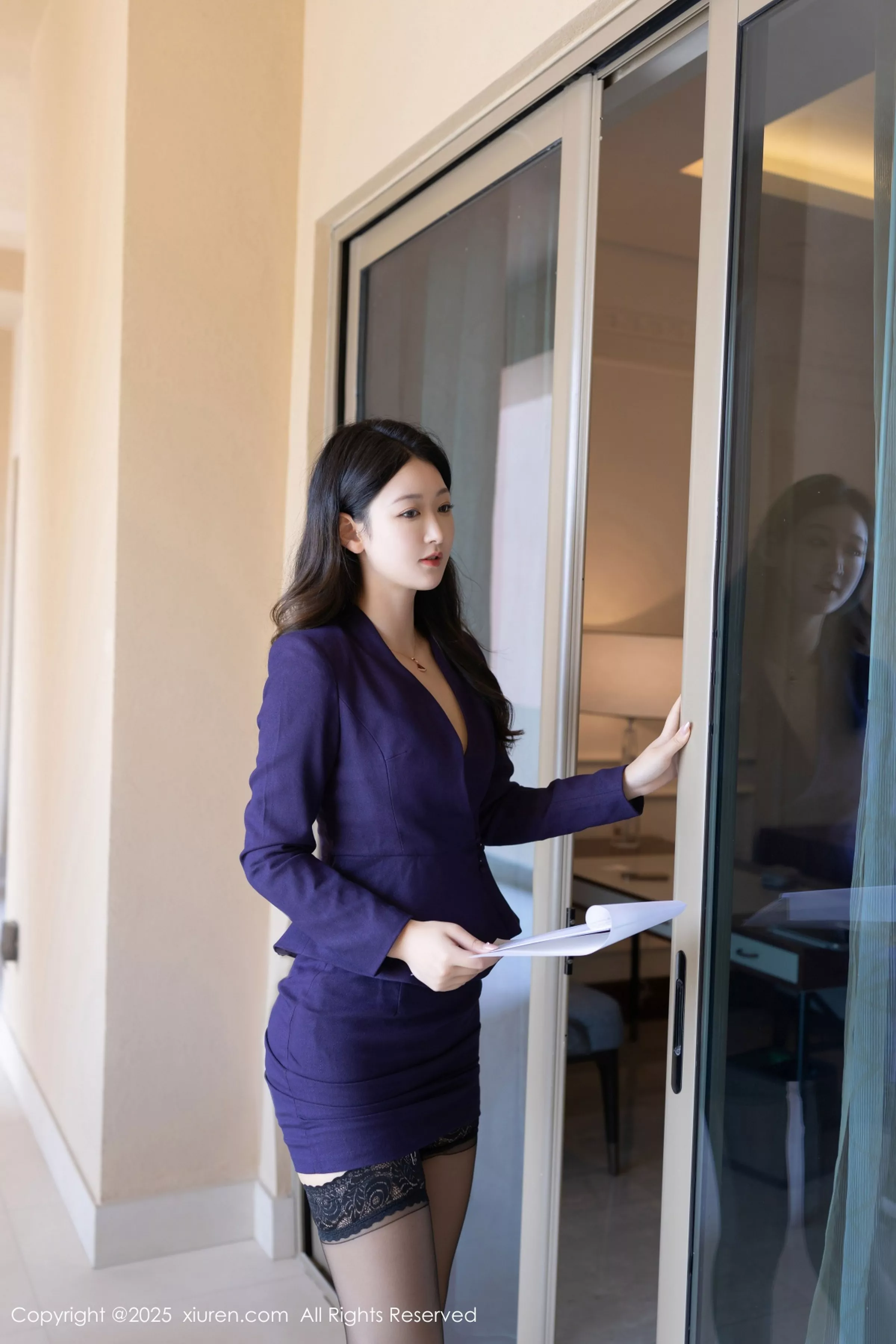 秀人集.com_[XiuRen秀人网]No.10178_模特唐安琪深蓝OL服饰露黑色内衣配黑丝吊袜秀曼妙身姿诱惑写真80P