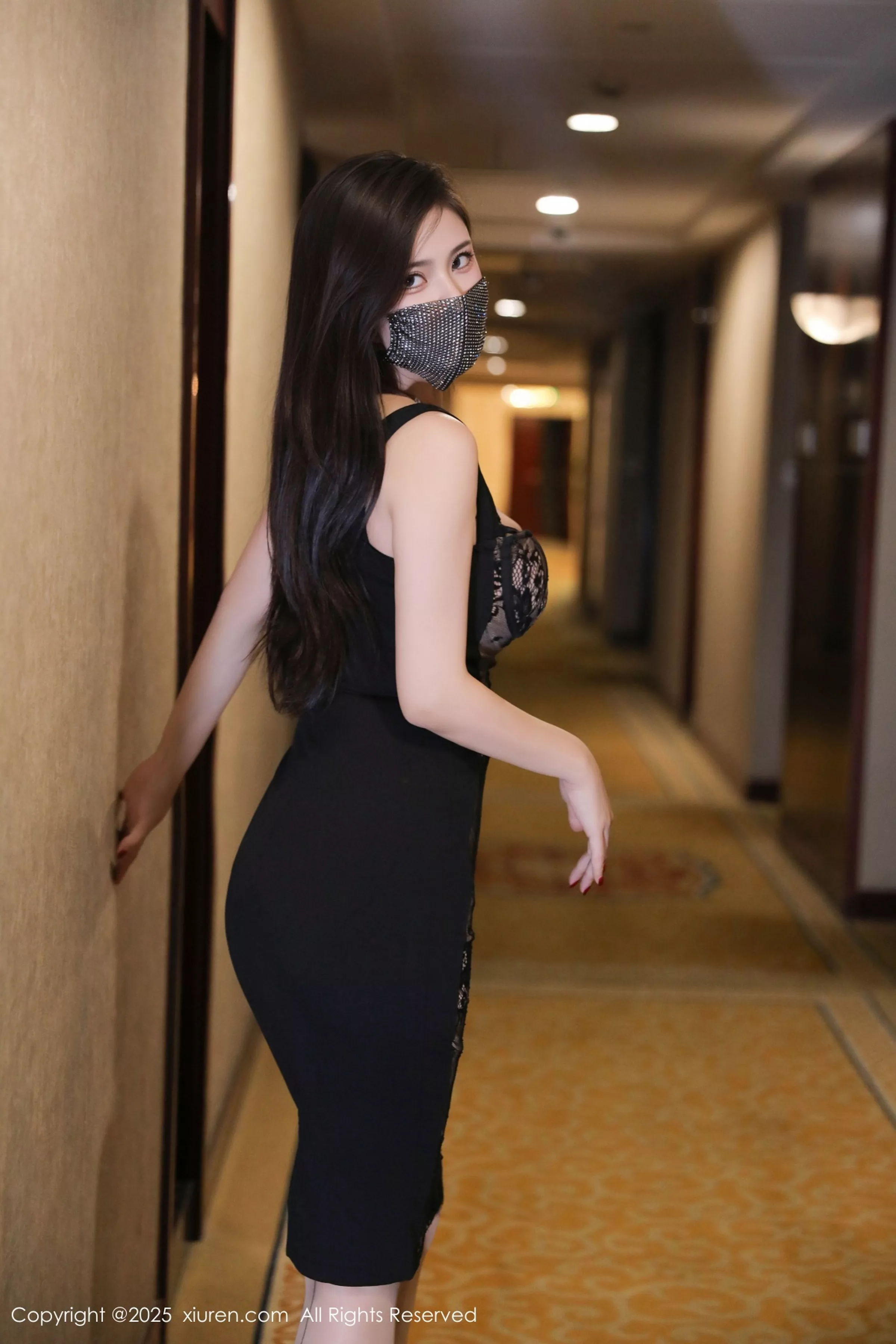 秀人集.com_[XiuRen秀人网]No.10177_模特小蛮妖Yummy黑色情趣内衣配开档肉丝秀完美身材诱惑写真79P