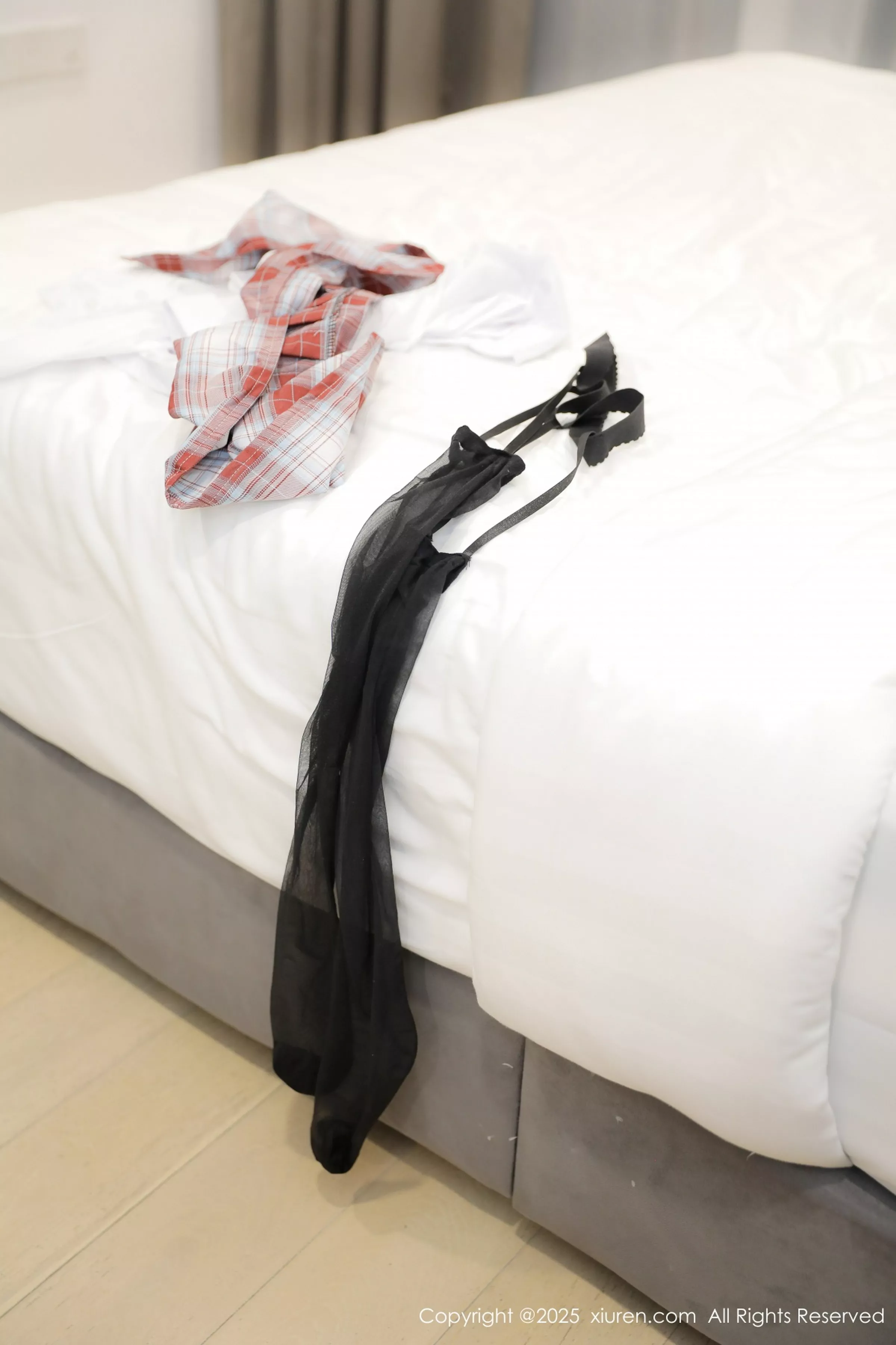 秀人集.com_[XiuRen秀人网]No.10182_模特蛋蛋宝性感JK制服露情趣内衣配黑丝吊袜秀丰腴身材诱惑写真66P