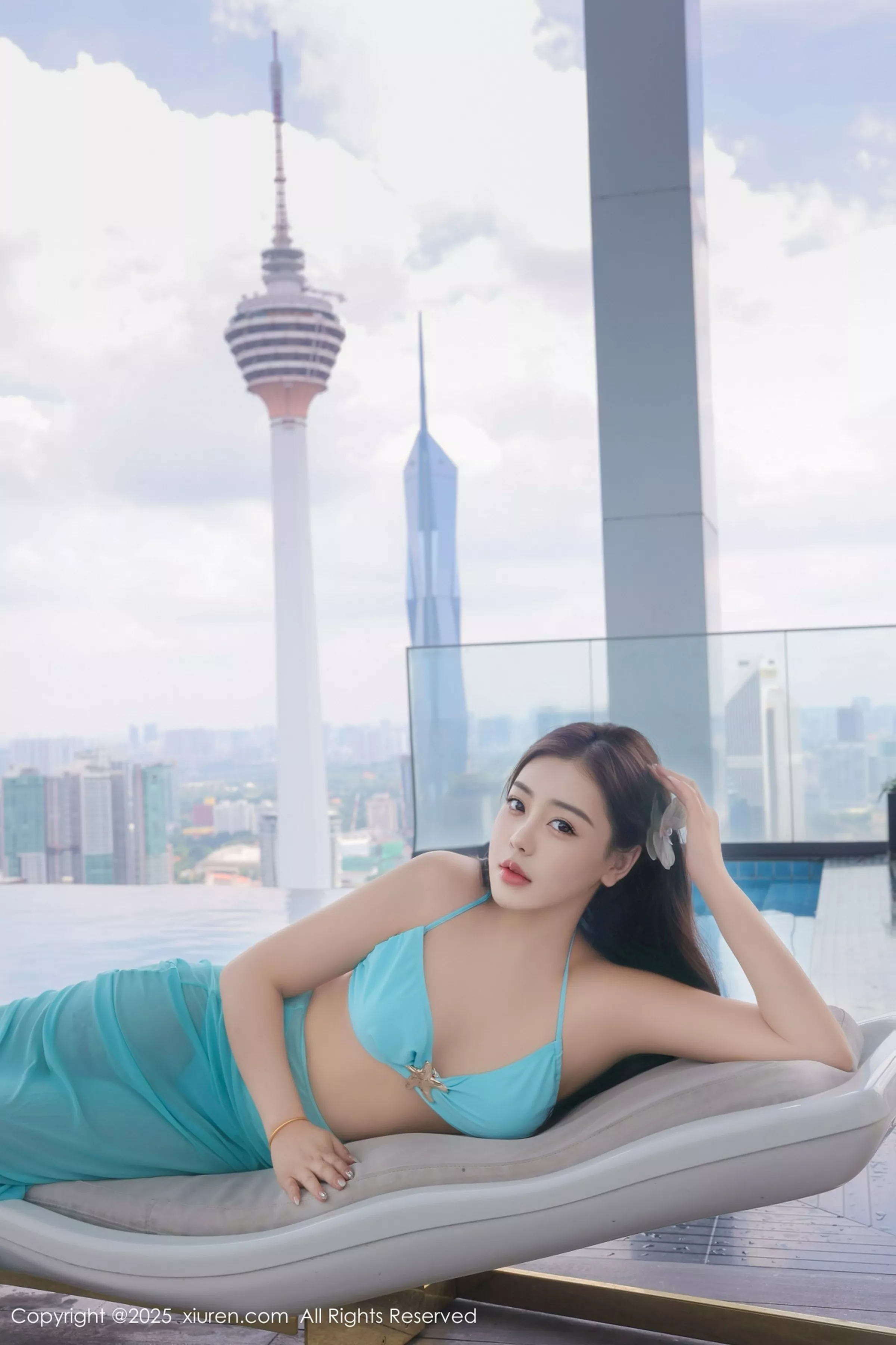 秀人集.com_[XiuRen秀人网]No.10187_模特希雅sia泳池场景性感蓝色比基尼秀完美身材撩人诱惑写真58P