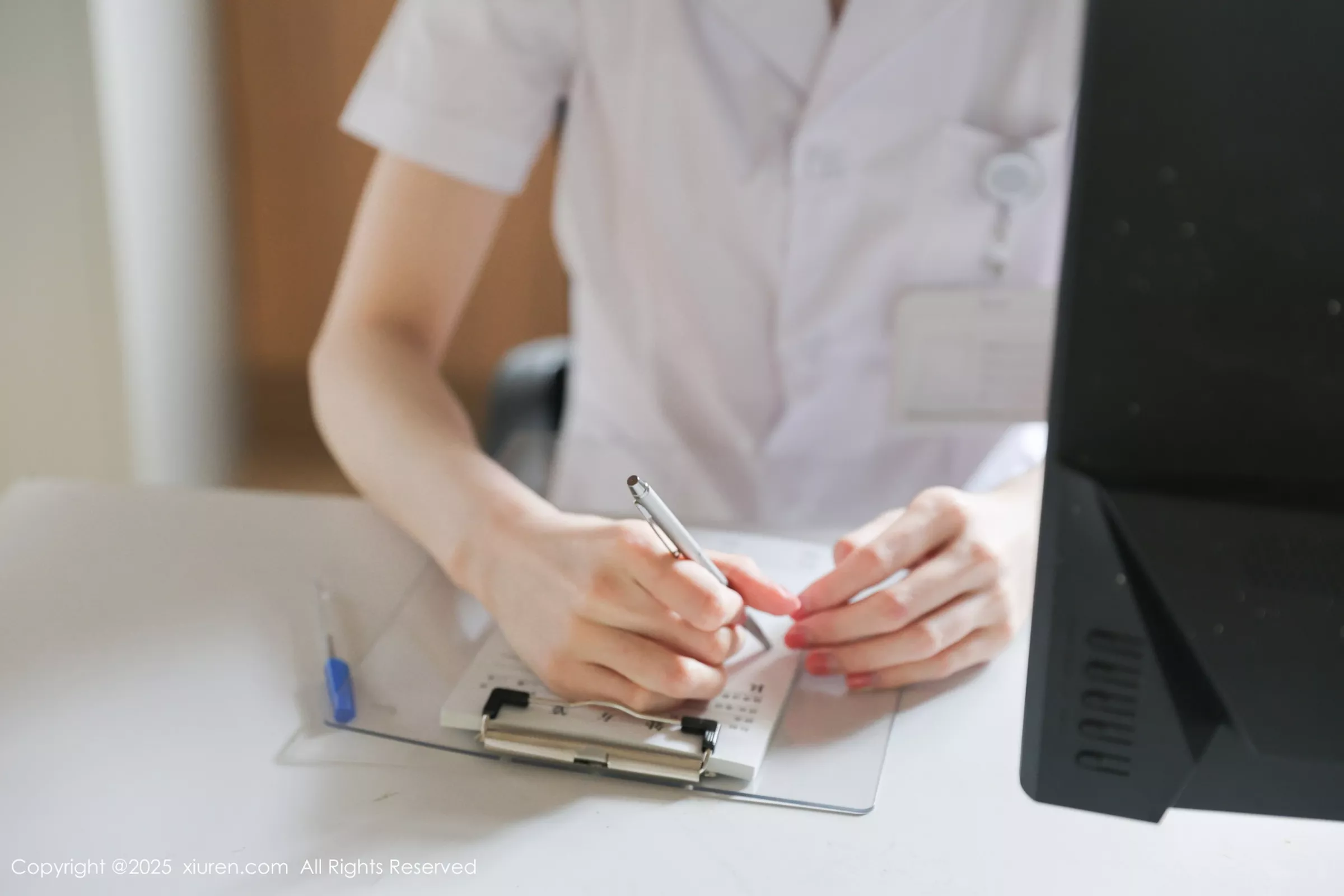 秀人集.com_[XiuRen秀人网]No.10190_新人模特布丁wow白色护士制服配超薄肉丝秀修长美腿性感写真80P