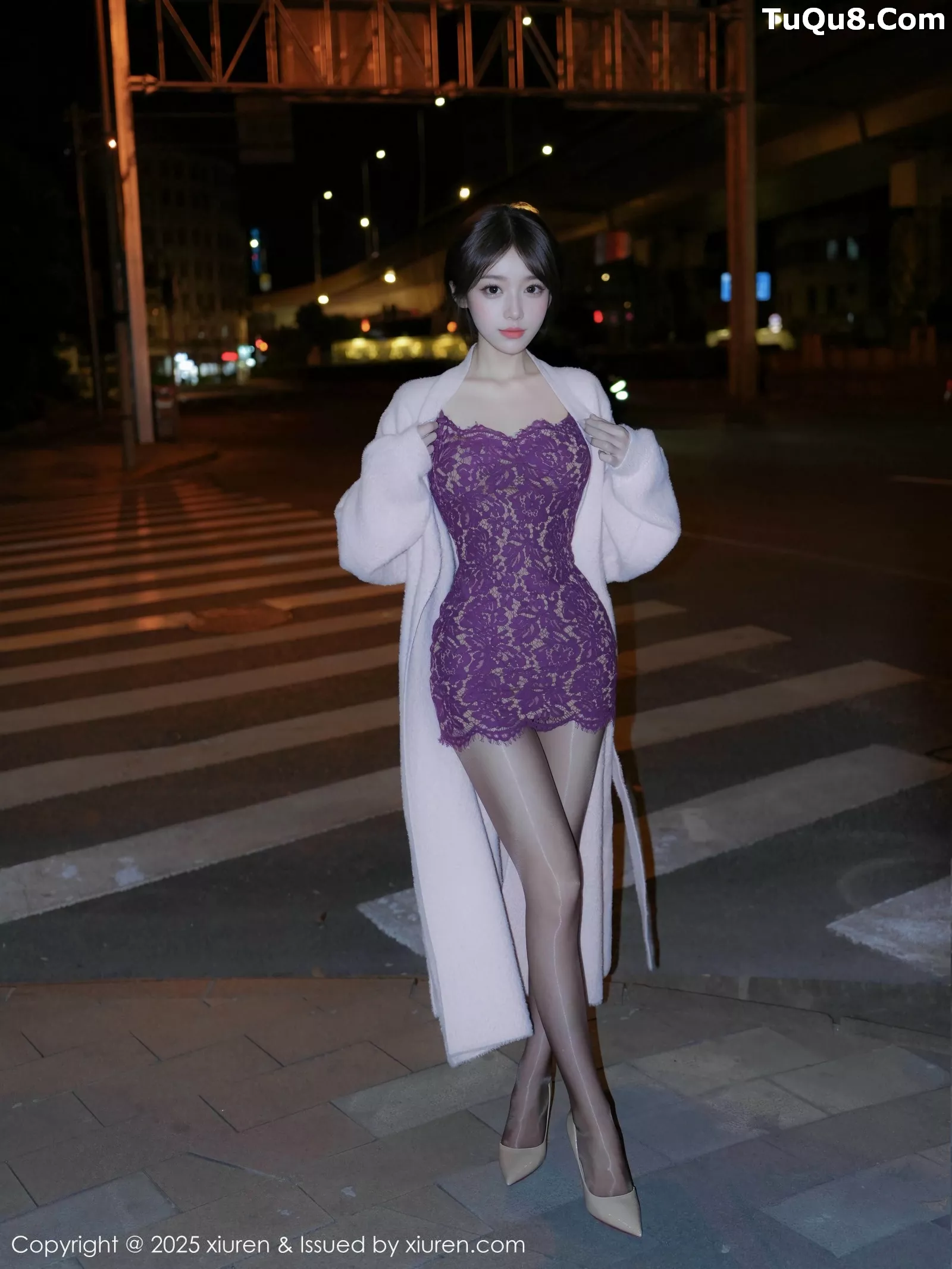 秀人集.com_[XiuRen秀人网]No.10332_模特汁汁性感紫色吊带短裙配闪亮黑丝秀曼妙身姿迷人诱惑写真53P