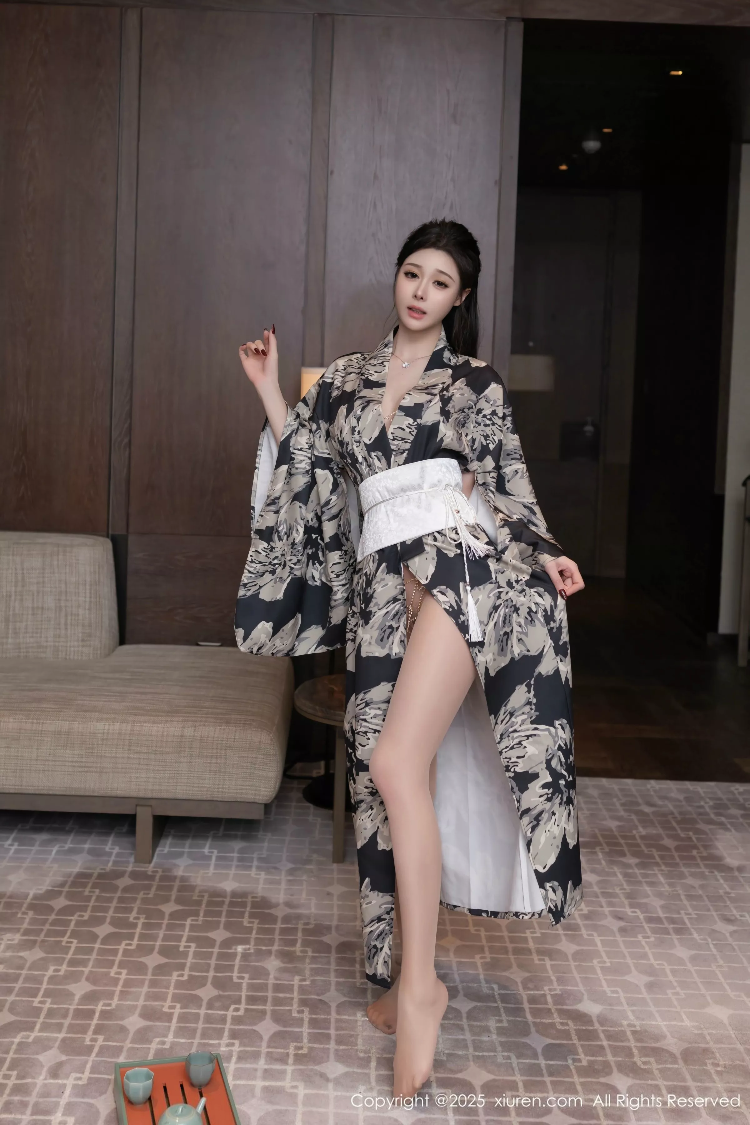 秀人集.com_[XiuRen秀人网]No.10352_模特合集美女小逗逗＆陆萱萱性感姐妹花超薄肉丝私房诱惑写真80P