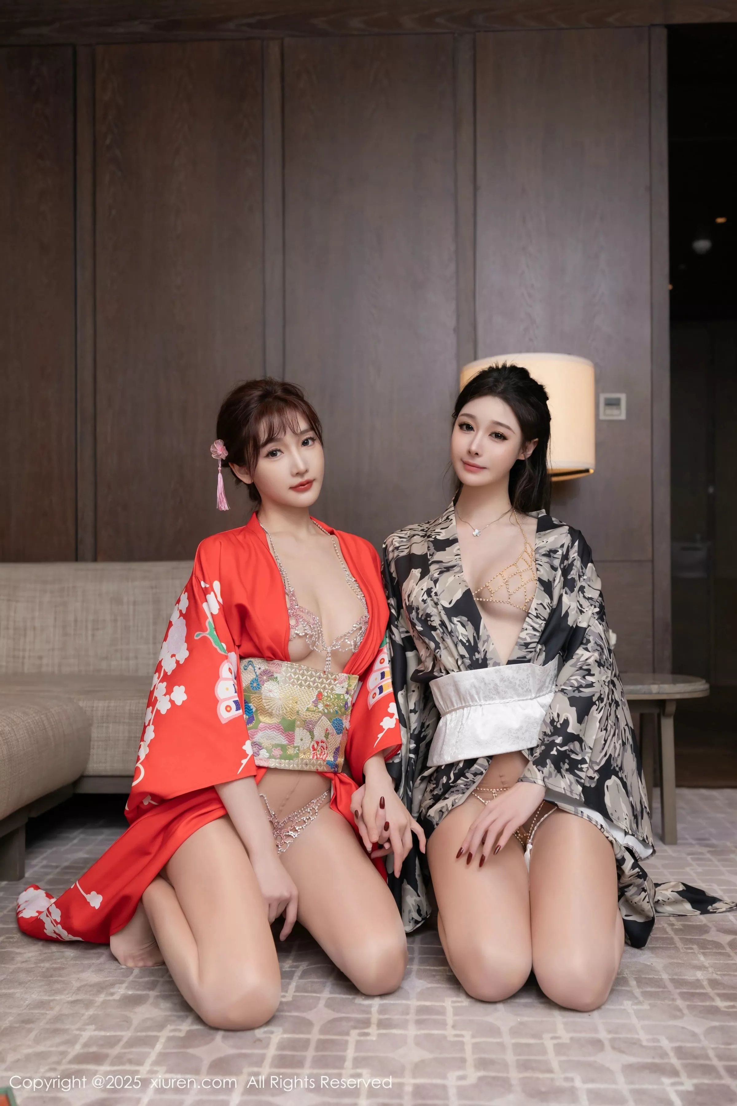 秀人集.com_[XiuRen秀人网]No.10352_模特合集美女小逗逗＆陆萱萱性感姐妹花超薄肉丝私房诱惑写真80P