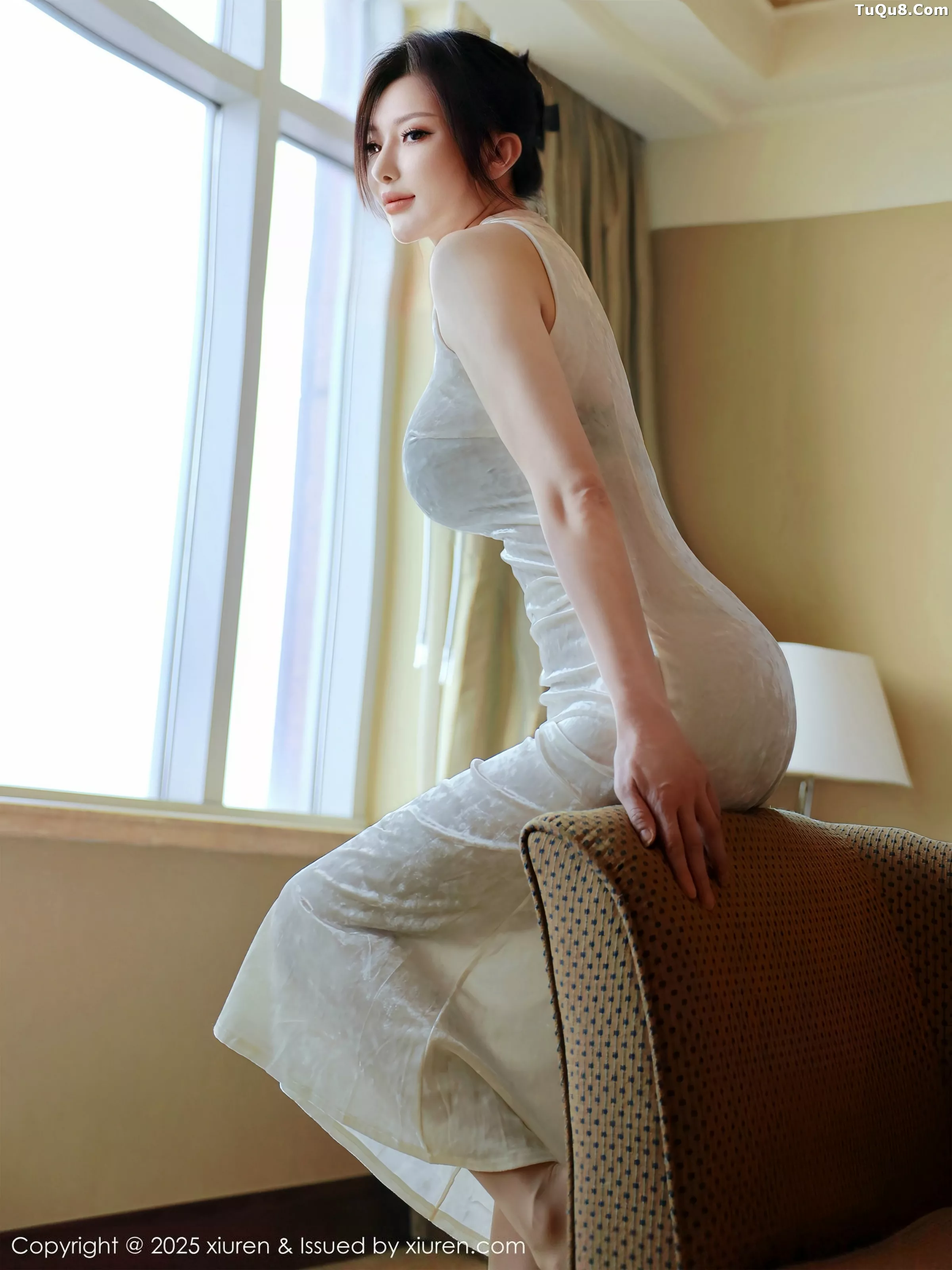 秀人集.com_[XiuRen秀人网]No.10355_模特苏一诺浅色旗袍露黑色蕾丝内衣配超薄肉丝秀美腿诱惑写真77P