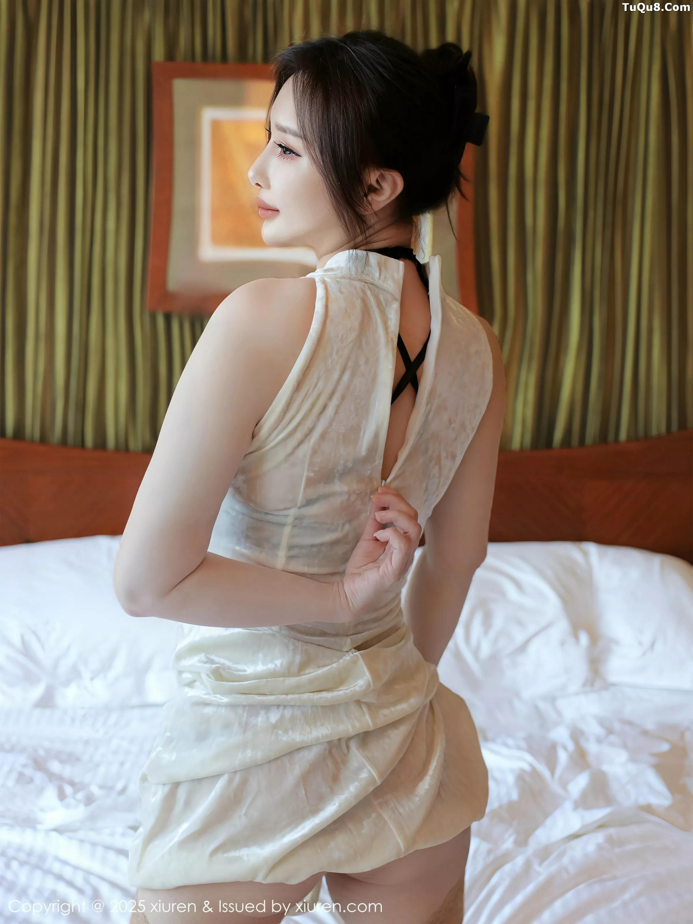 秀人集.com_[XiuRen秀人网]No.10355_模特苏一诺浅色旗袍露黑色蕾丝内衣配超薄肉丝秀美腿诱惑写真77P