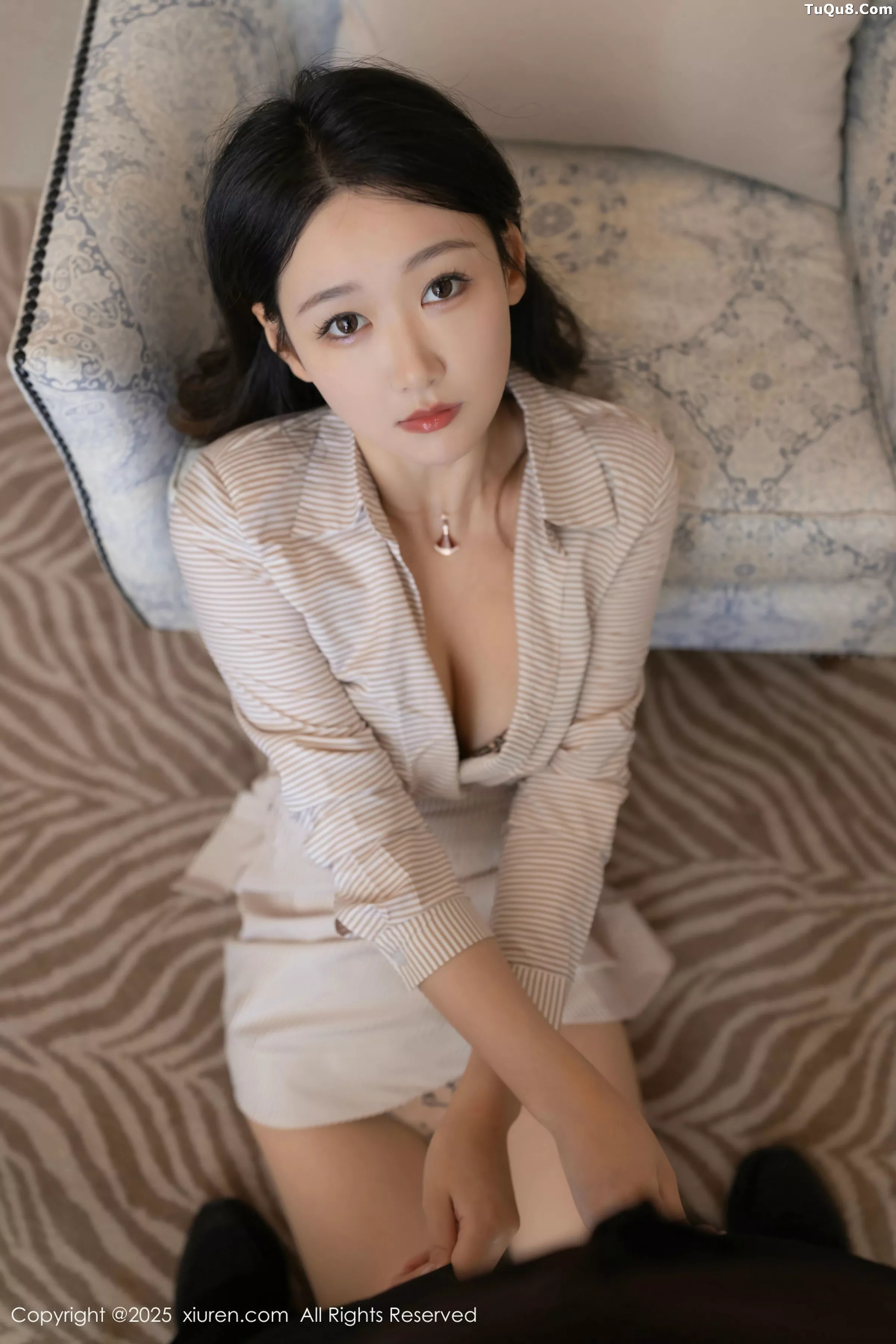 秀人集.com_[XiuRen秀人网]No.10384_模特唐安琪性感浅色连衣裙露蕾丝内衣配肉丝袜秀曼妙身姿诱惑写真84P