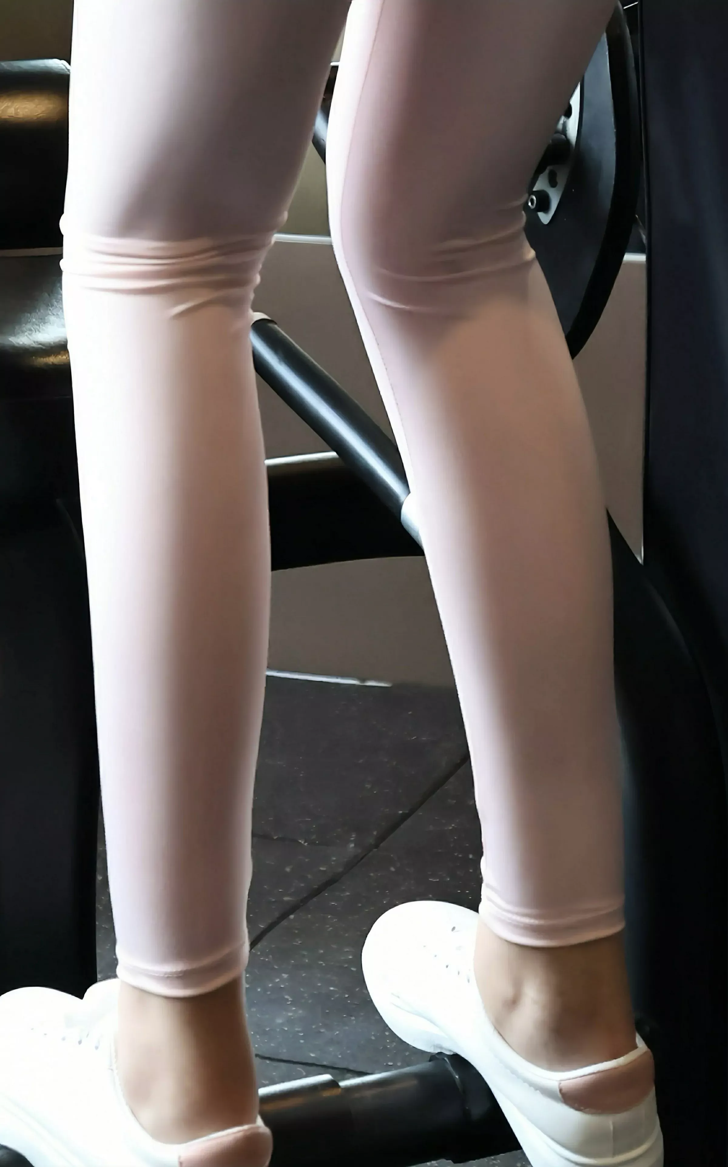 秀人集.com_[XiuRen秀人网]No.10474_模特小芭乐性感白色上衣配粉色瑜伽裤秀曼妙苗条身姿诱惑写真86P