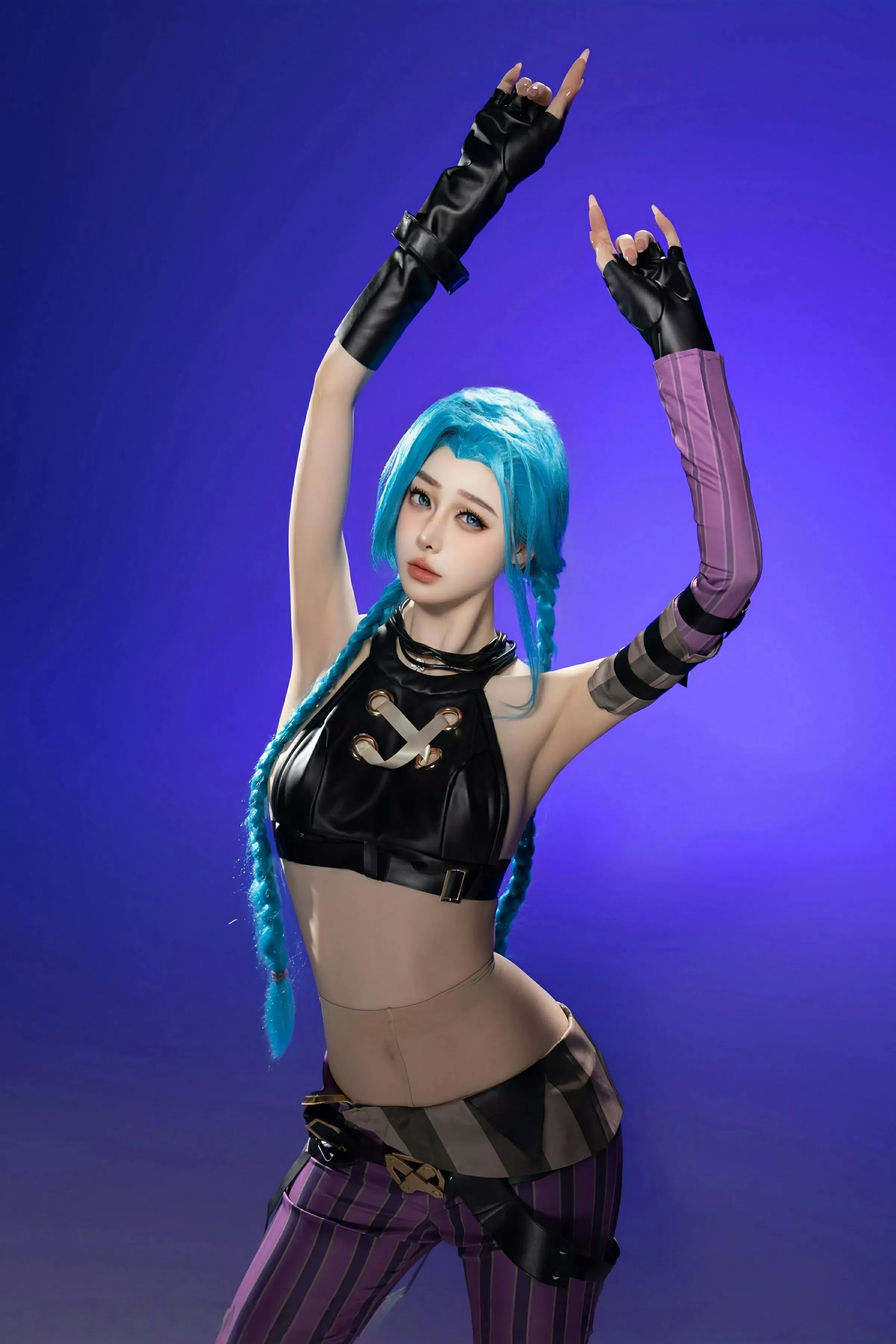 秀人集.com_[XiuRen秀人网]No.10479_模特小逗逗性感Cosplay装扮配肉色丝袜秀曼妙身姿迷人诱惑写真79P