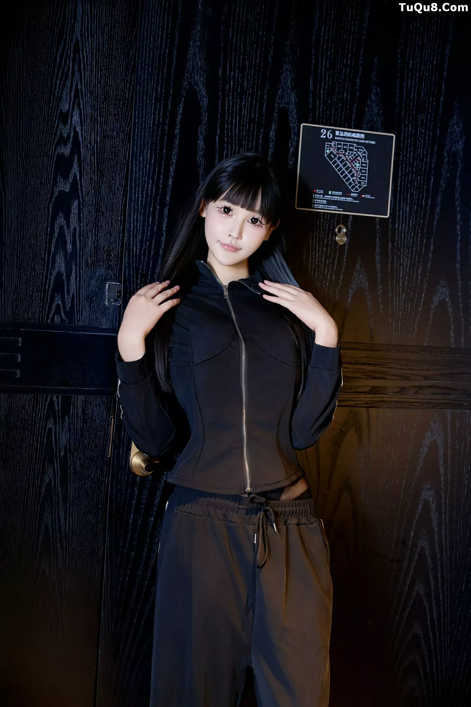 秀人集.com_[XiuRen秀人网]No.10482_模特智恩baby性感黑色情趣内衣配超薄黑丝秀丰腴身材诱惑写真75P