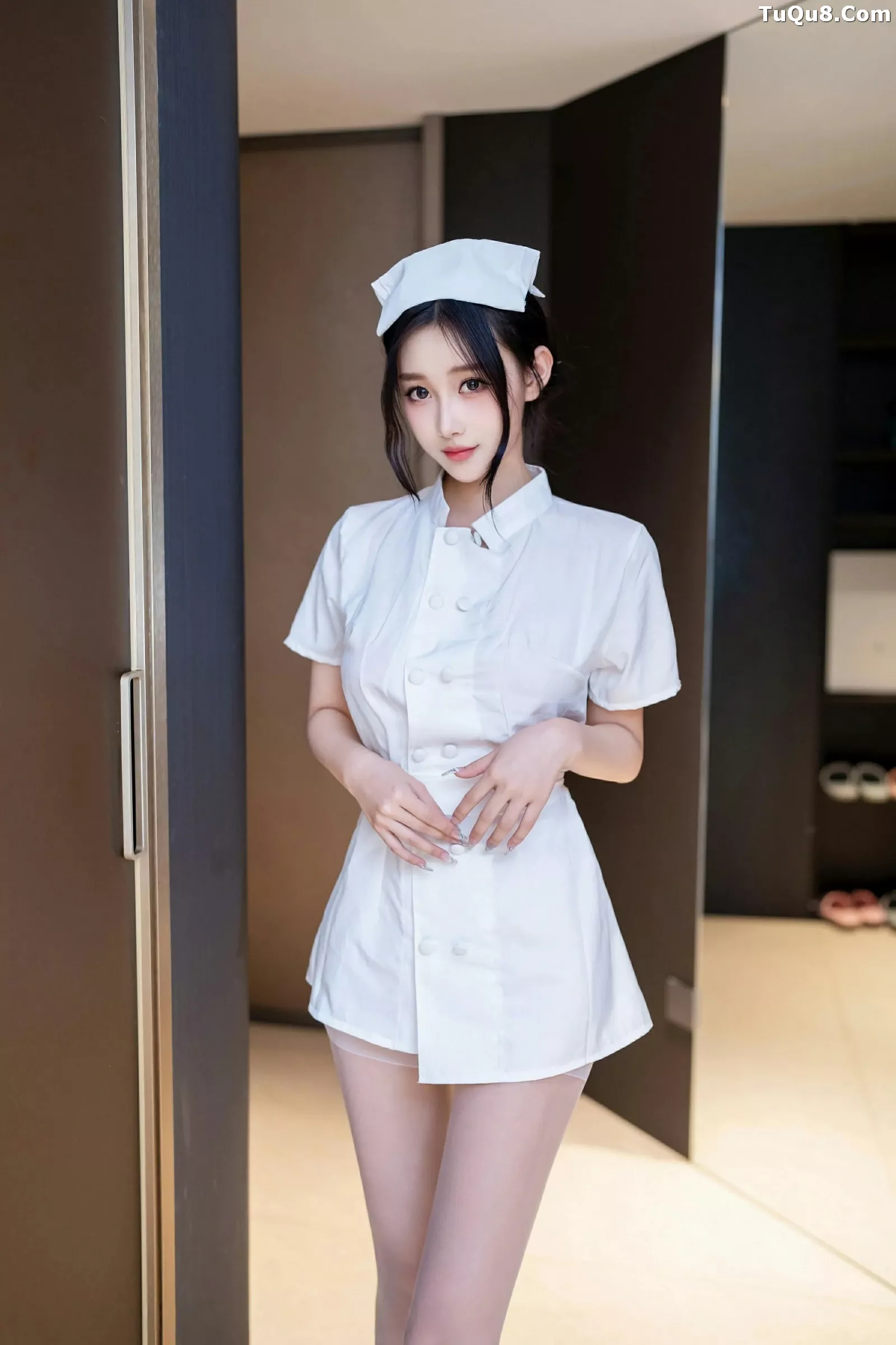 秀人集.com_[XINGYAN星颜社]VOL.362_新人模特木森vita性感白色护士制服露丰满身材胶带遮点诱惑写真79P