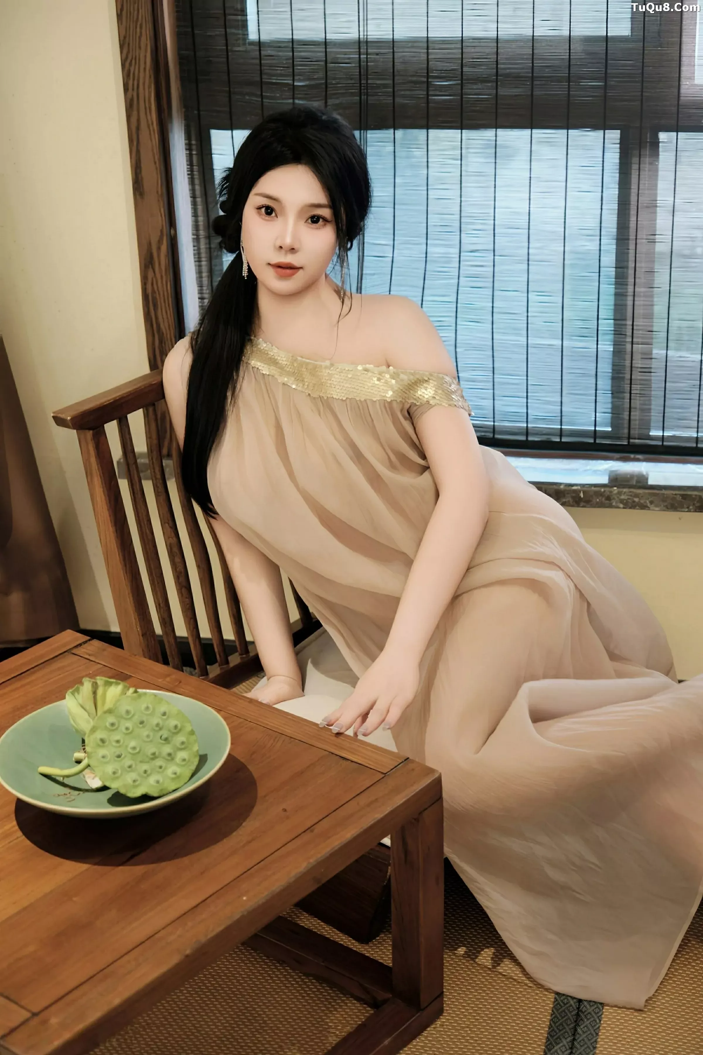 秀人集.com_[XiuRen秀人网]No.10500_模特麦田私房性感透视薄纱连衣长裙半脱秀丰乳肥臀惹火诱惑写真50P