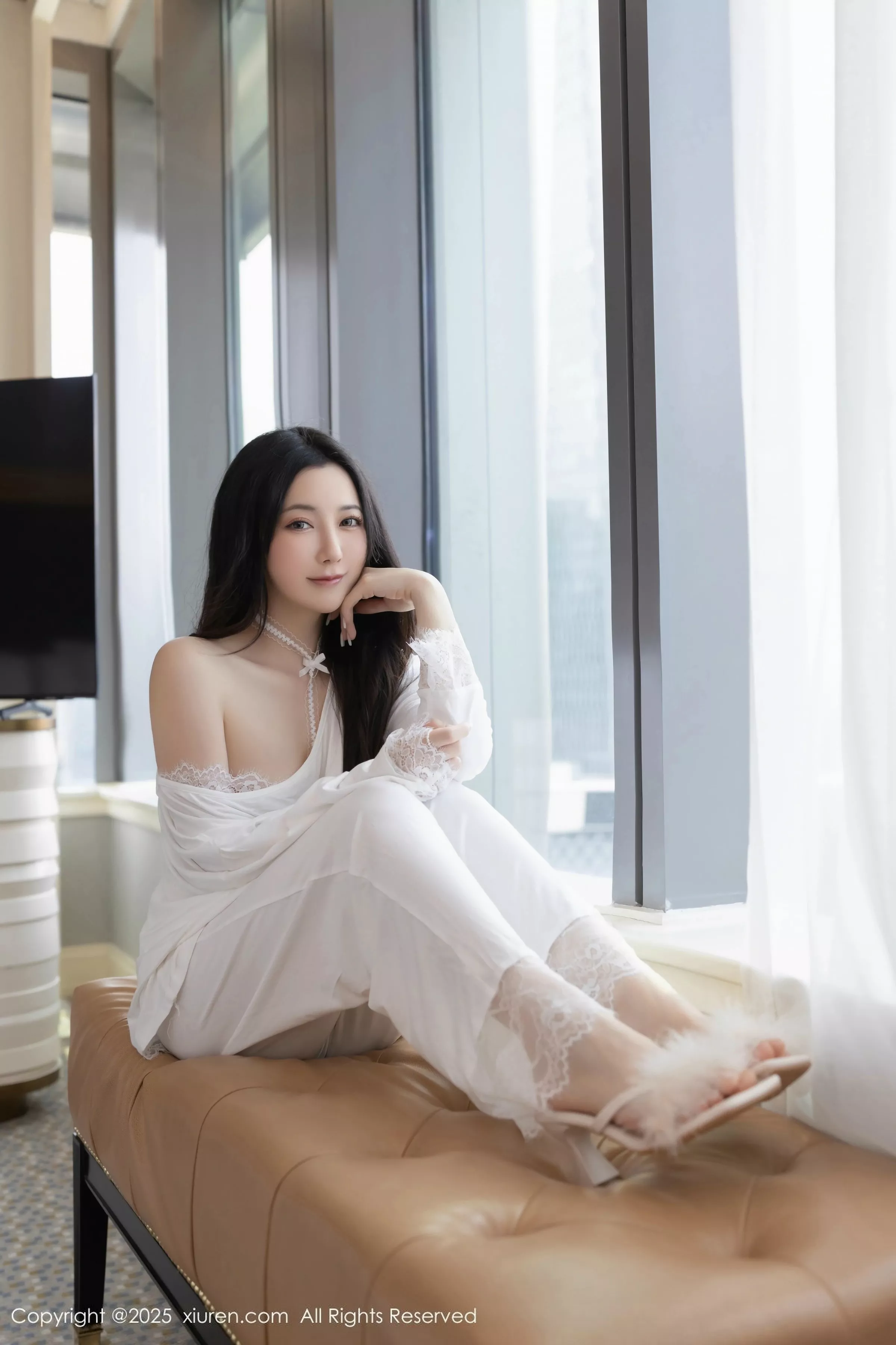 秀人集.com_[XiuRen秀人网]No.10445_模特鱼子酱Fish性感白色连衣裙露白色内衣秀曼妙身材诱惑写真81P