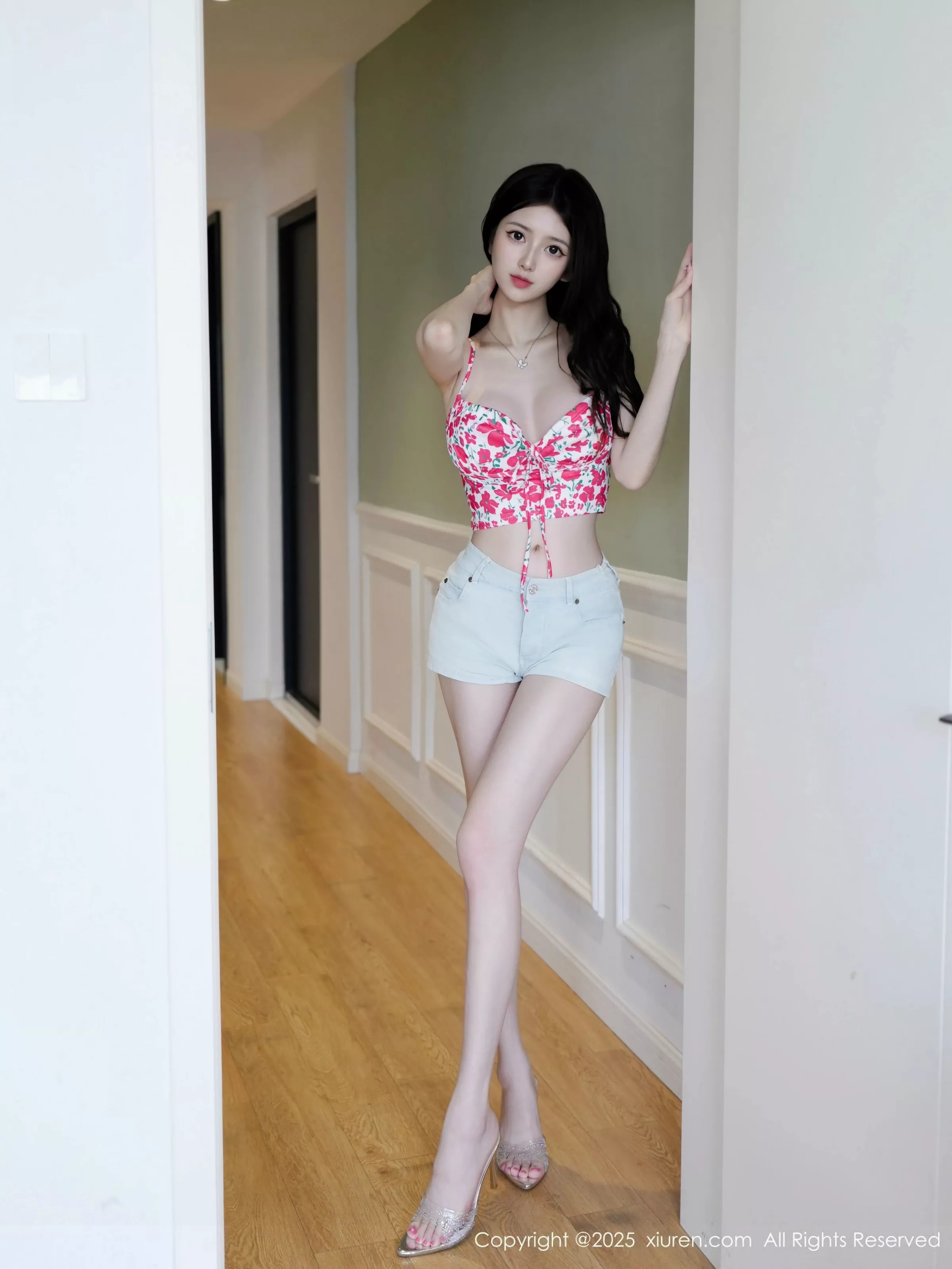 秀人集.com_[XiuRen秀人网]No.10442_模特白小蝶性感花色内衣配牛仔短裤半脱秀完美曲线诱惑写真70P